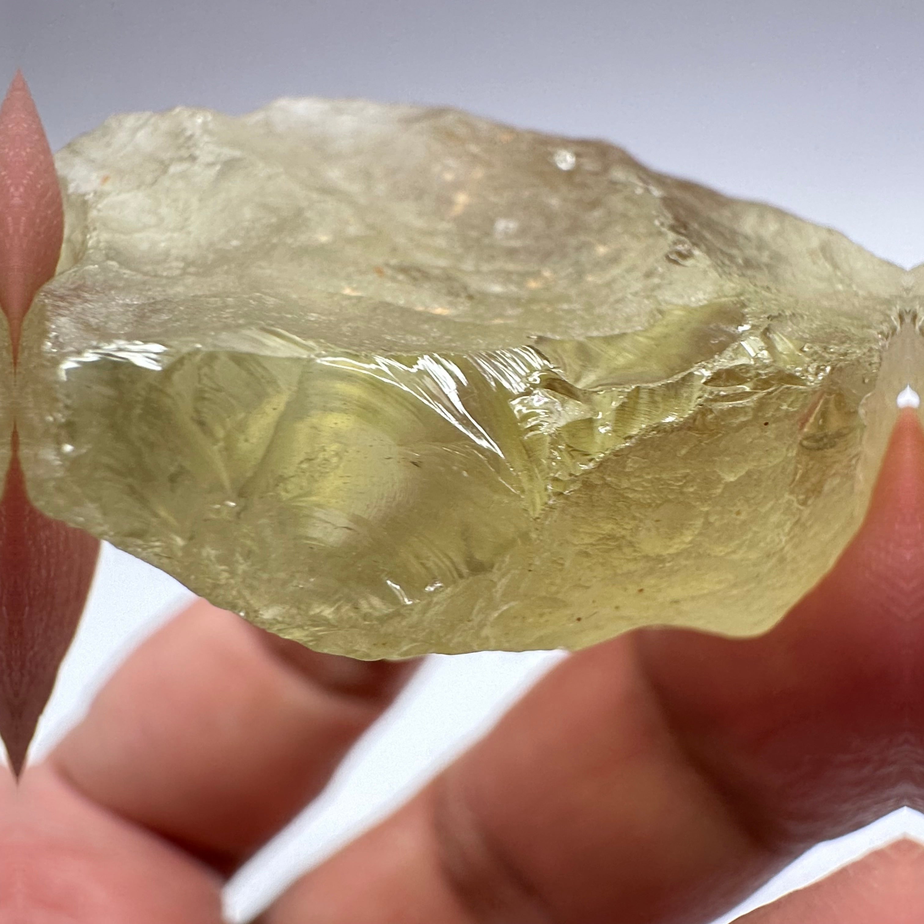 Libyan Desert Glass, 76.40gm, faceting grade, selected