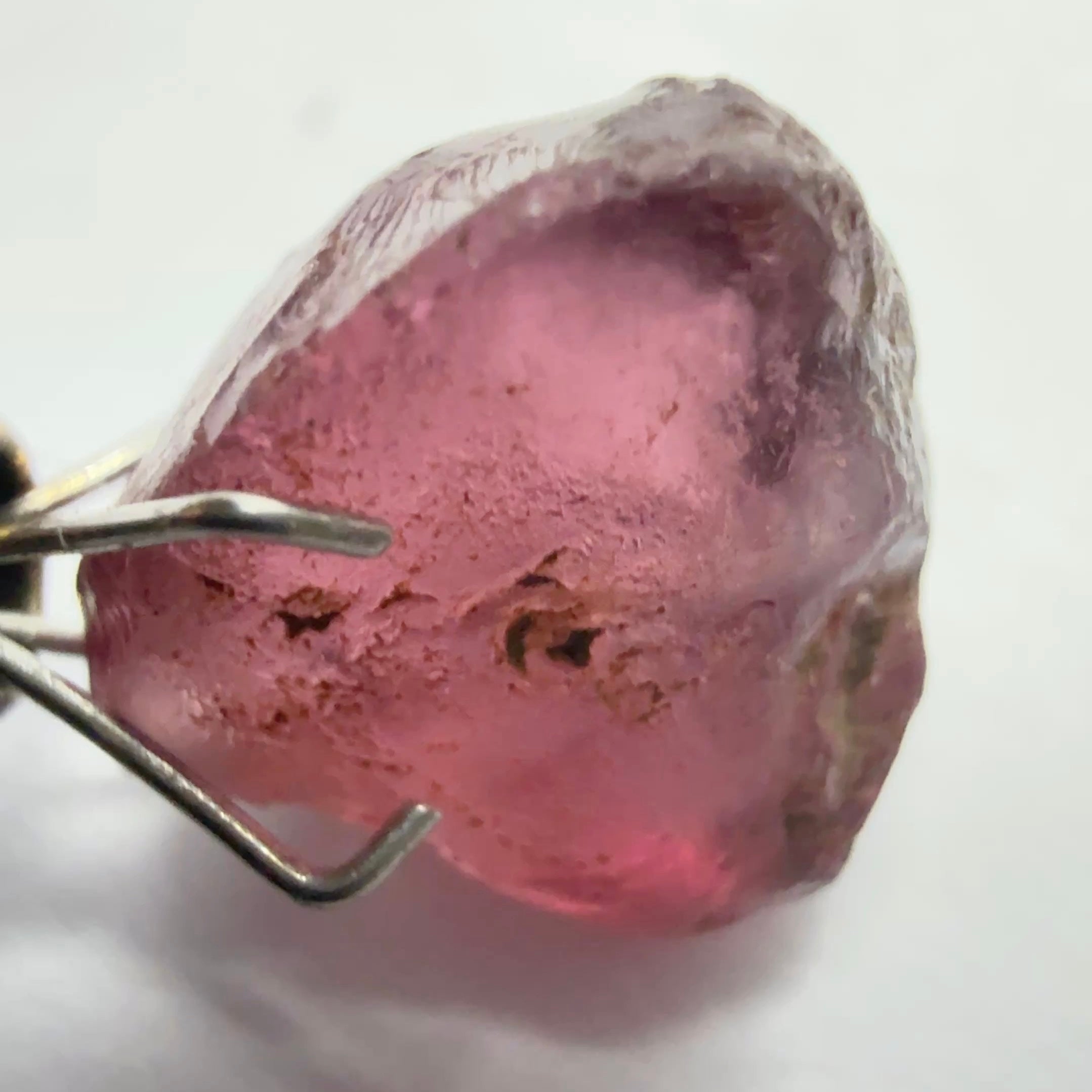 Rhodolite Garnet Colour Shifting, 4.84ct, Umba, Tanzania, Untreated Untreated. VVS