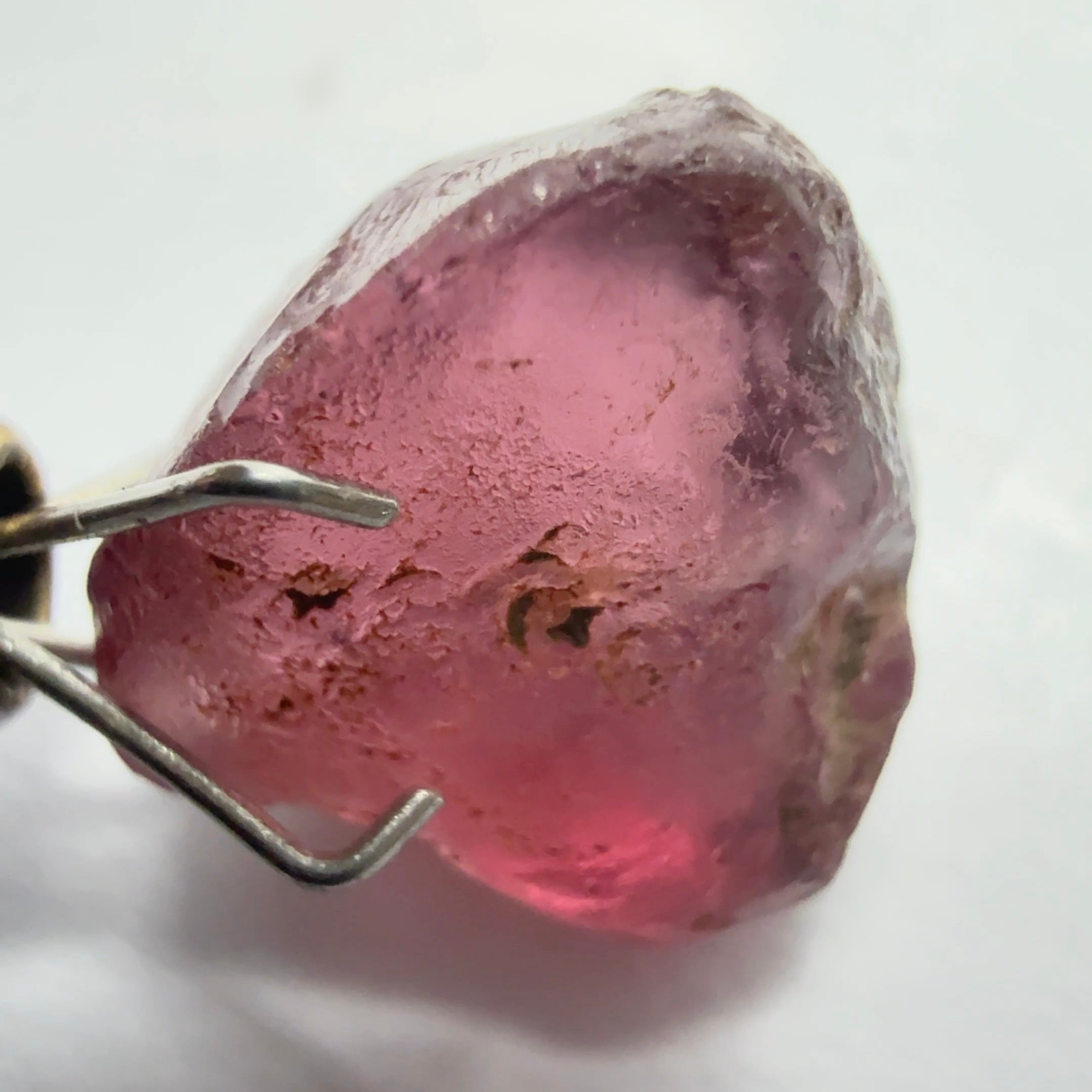 Rhodolite Garnet Colour Shifting, 4.84ct, Umba, Tanzania, Untreated Untreated. VVS