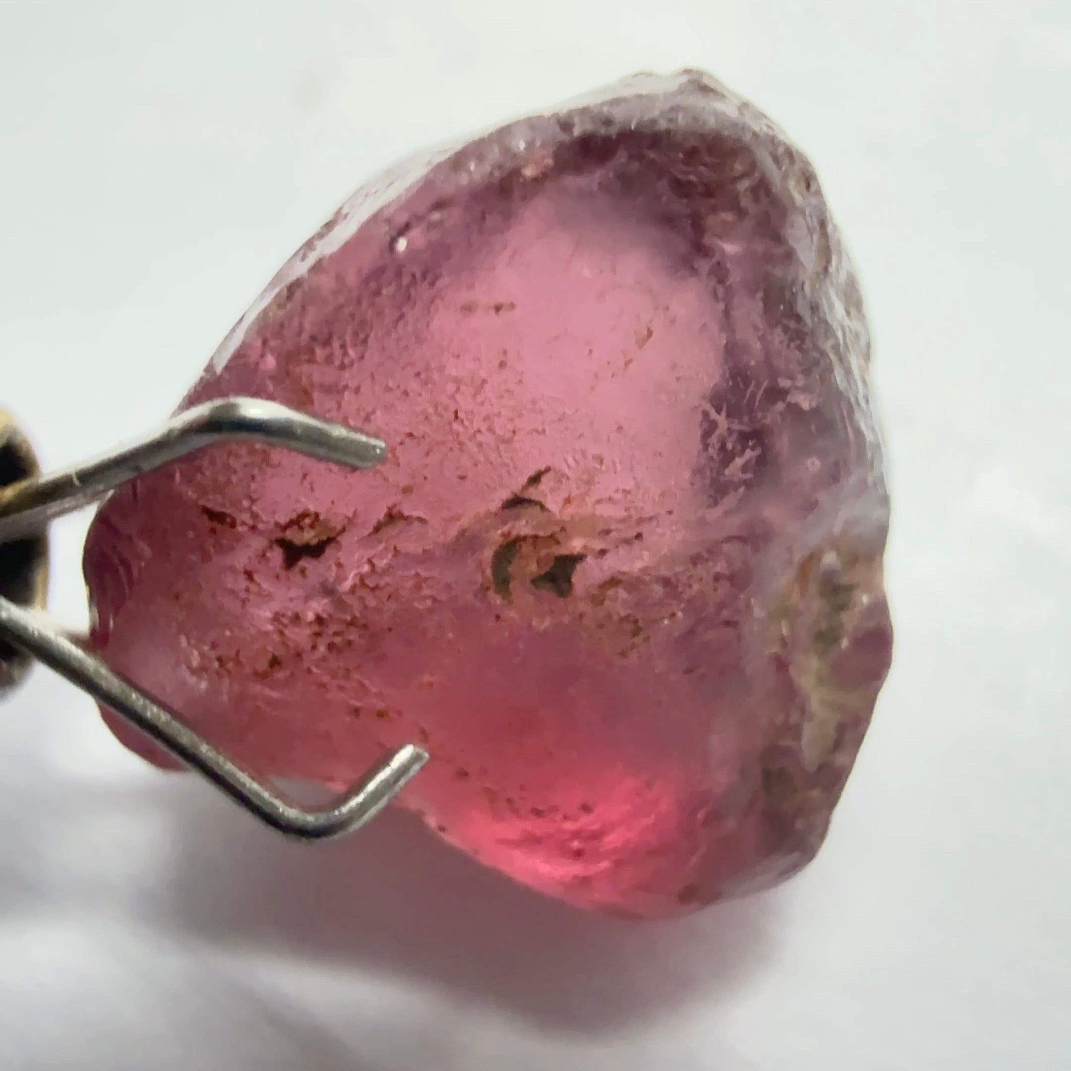 Rhodolite Garnet Colour Shifting, 4.84ct, Umba, Tanzania, Untreated Untreated. VVS