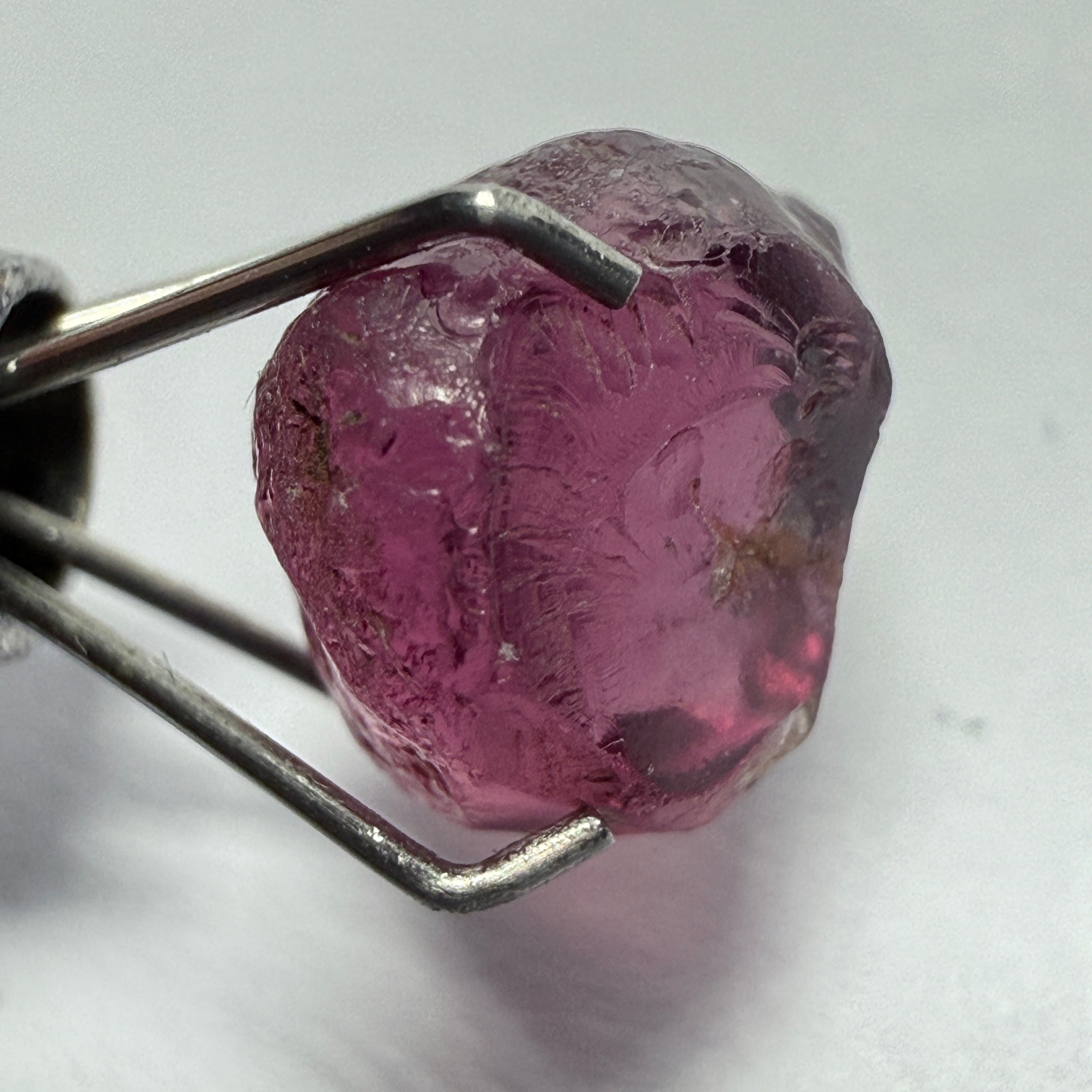 Rhodolite Garnet Colour Shifting, 3.71ct, Umba, Tanzania, Untreated Untreated. Few bubbles on the outside, rest vvs