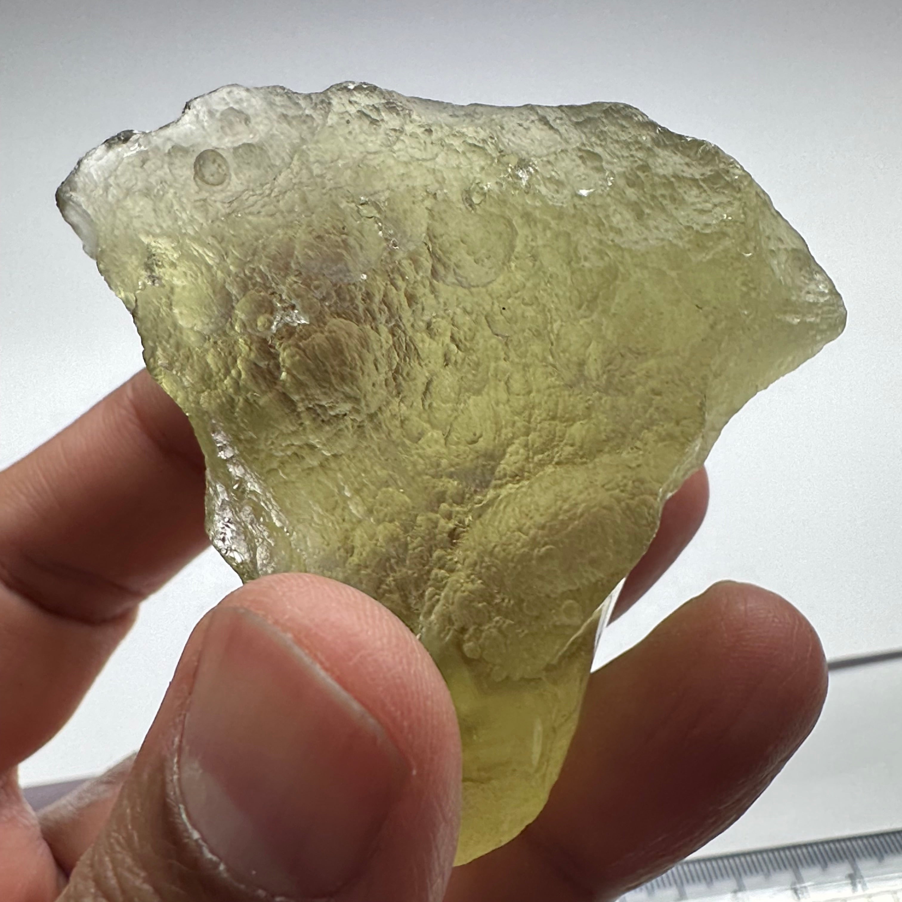 Libyan Desert Glass, 76.40gm, faceting grade, selected