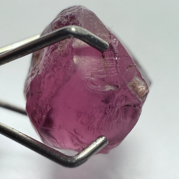 Rhodolite Garnet Colour Shifting, 3.71ct, Umba, Tanzania, Untreated Untreated. Few bubbles on the outside, rest vvs