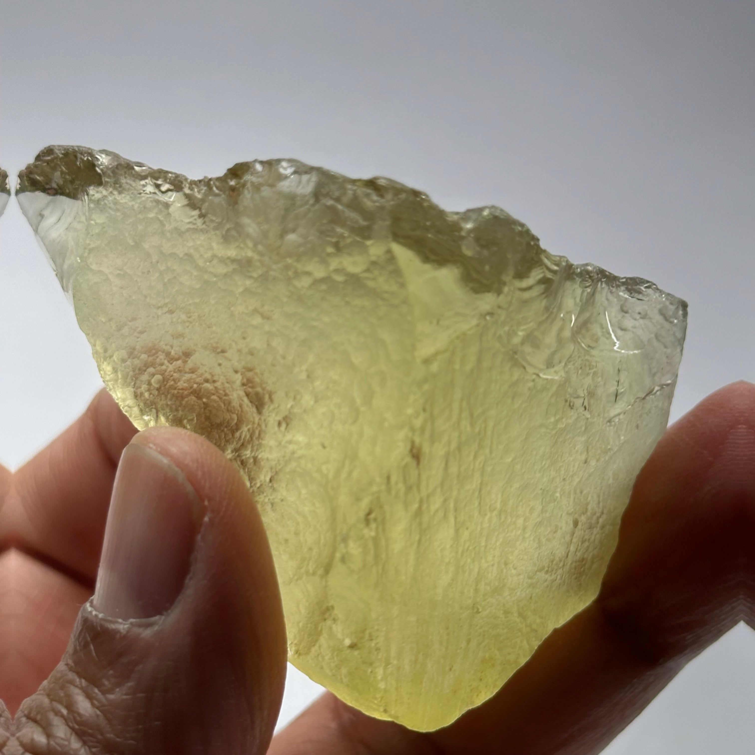 Libyan Desert Glass, 60.00gm, faceting grade, selected