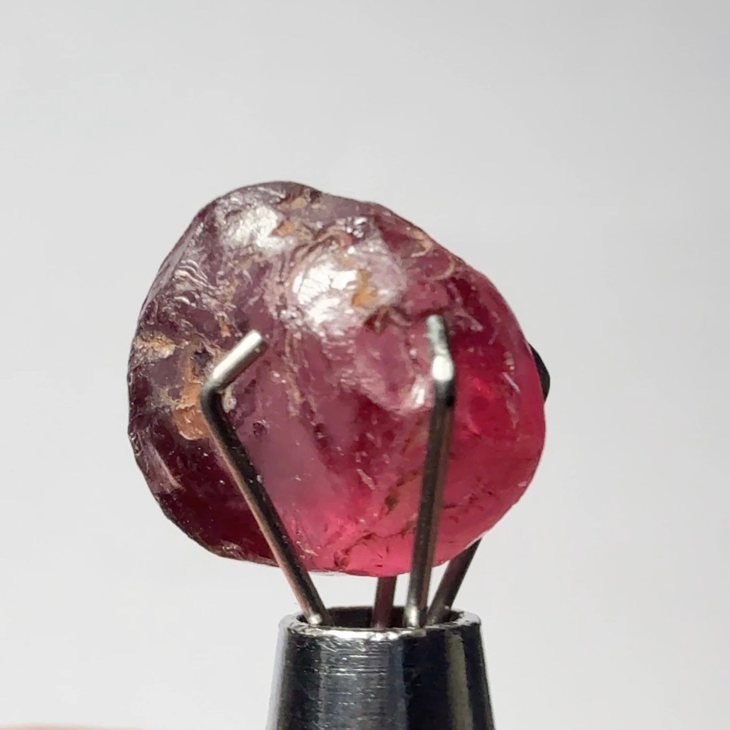 Rhodolite Garnet Colour Shifting, 4.85ct, Umba, Tanzania, Untreated Untreated. Few bubbles on the outside skin, rest vvs