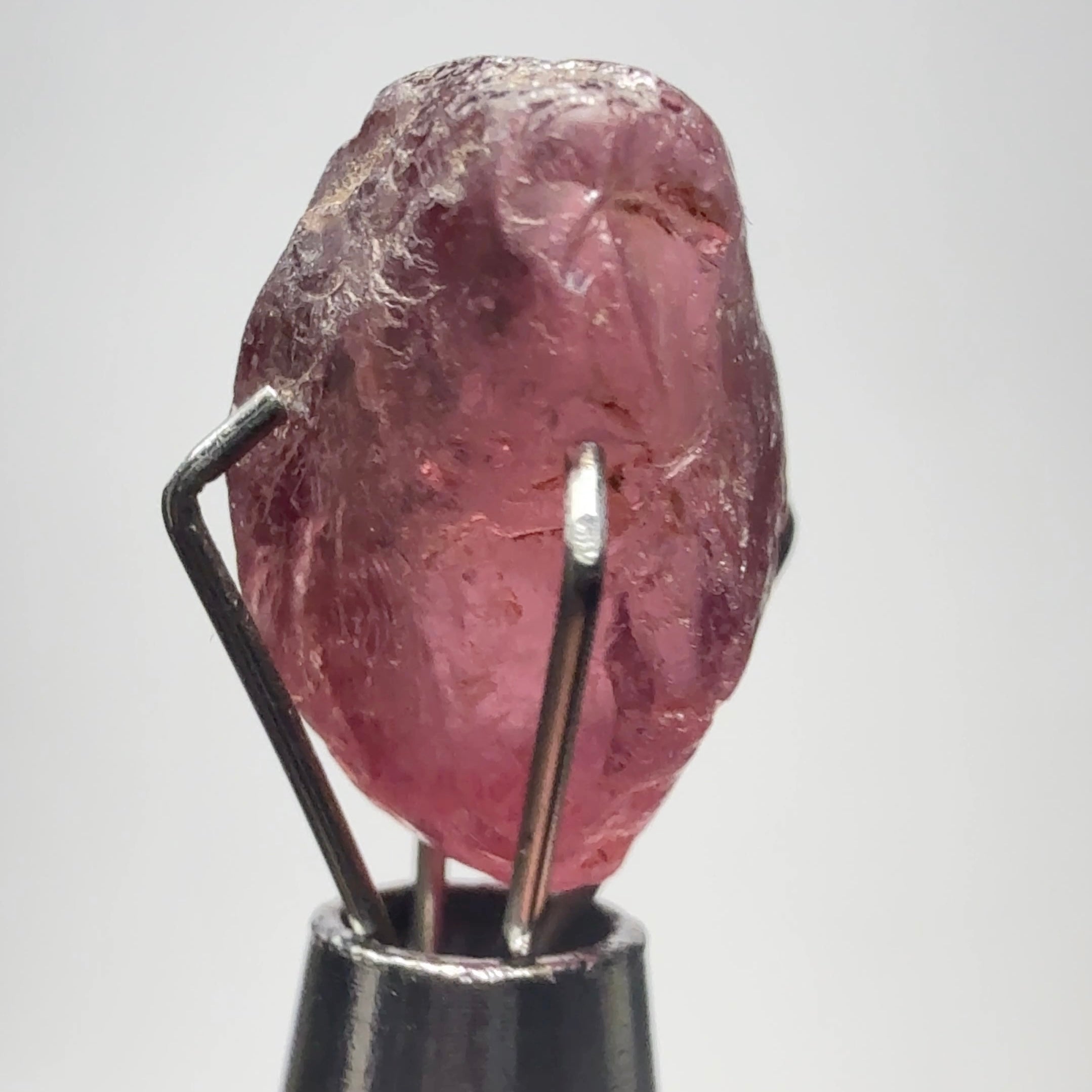 Rhodolite Garnet Colour Shifting, 4.46ct, Umba, Tanzania, Untreated Untreated. Si