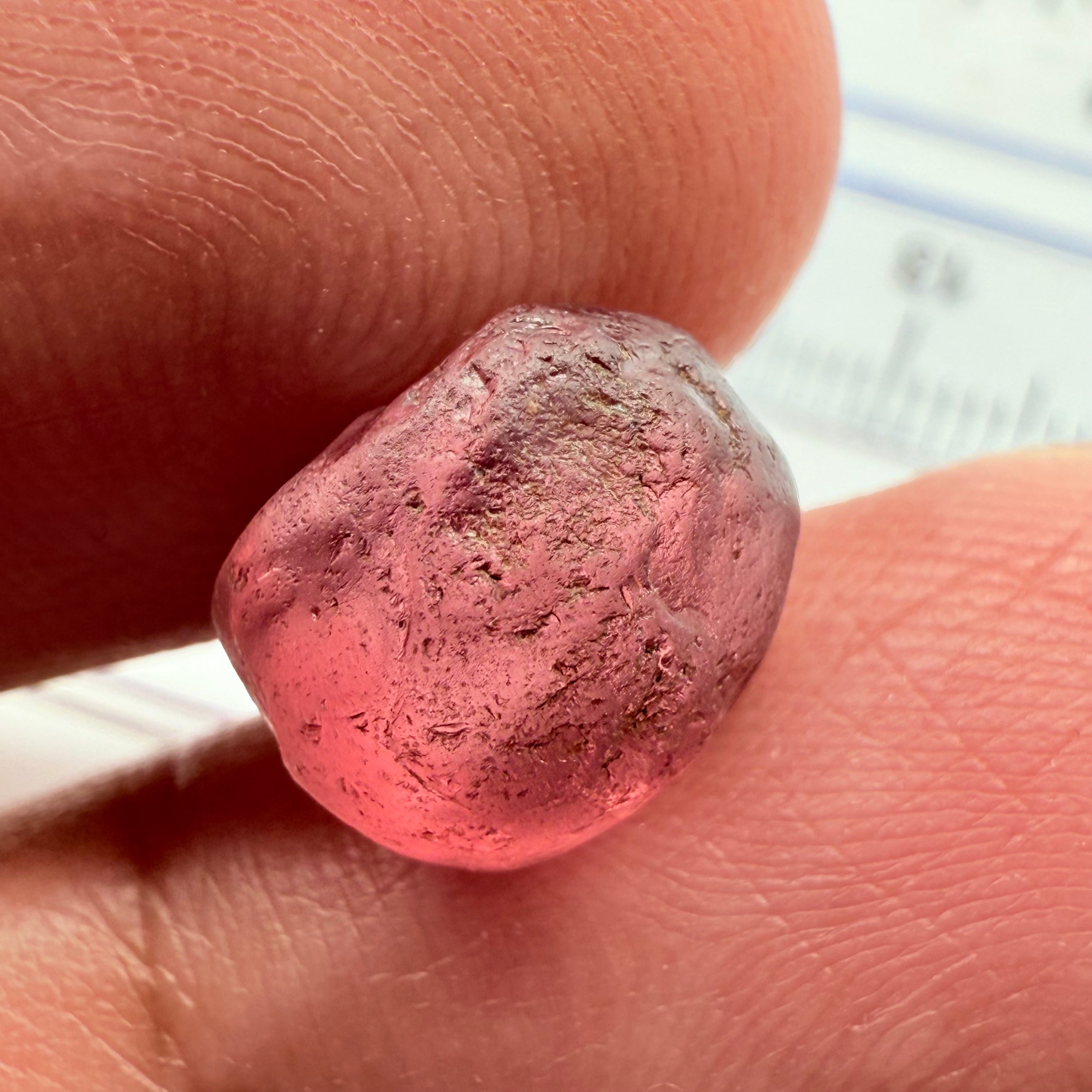 Champagne Garnet, 6.79ct, Lindi, Tanzania, Untreated Unheated, beautiful stone, vvs-if with very very slight silk