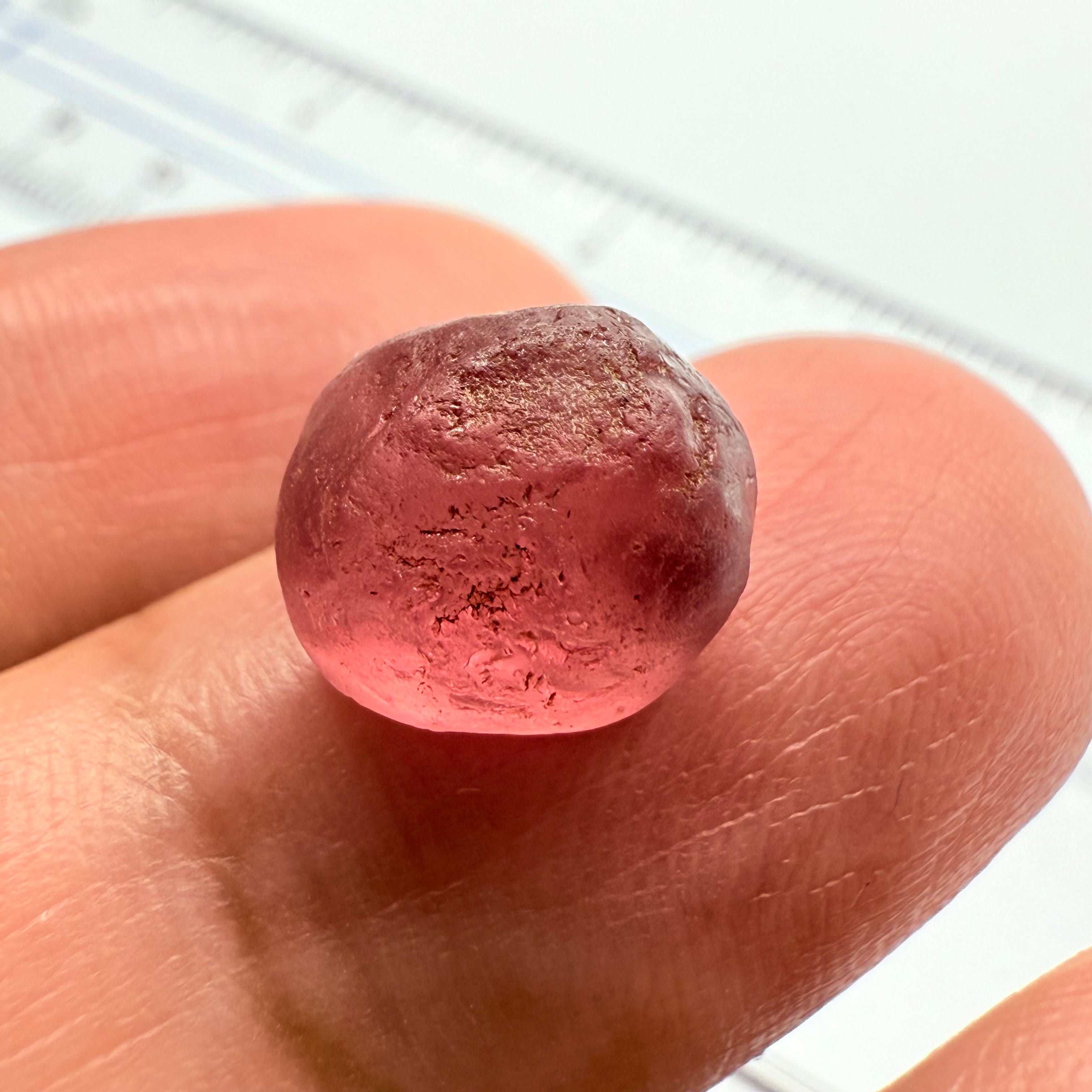 Champagne Garnet, 6.79ct, Lindi, Tanzania, Untreated Unheated, beautiful stone, vvs-if with very very slight silk