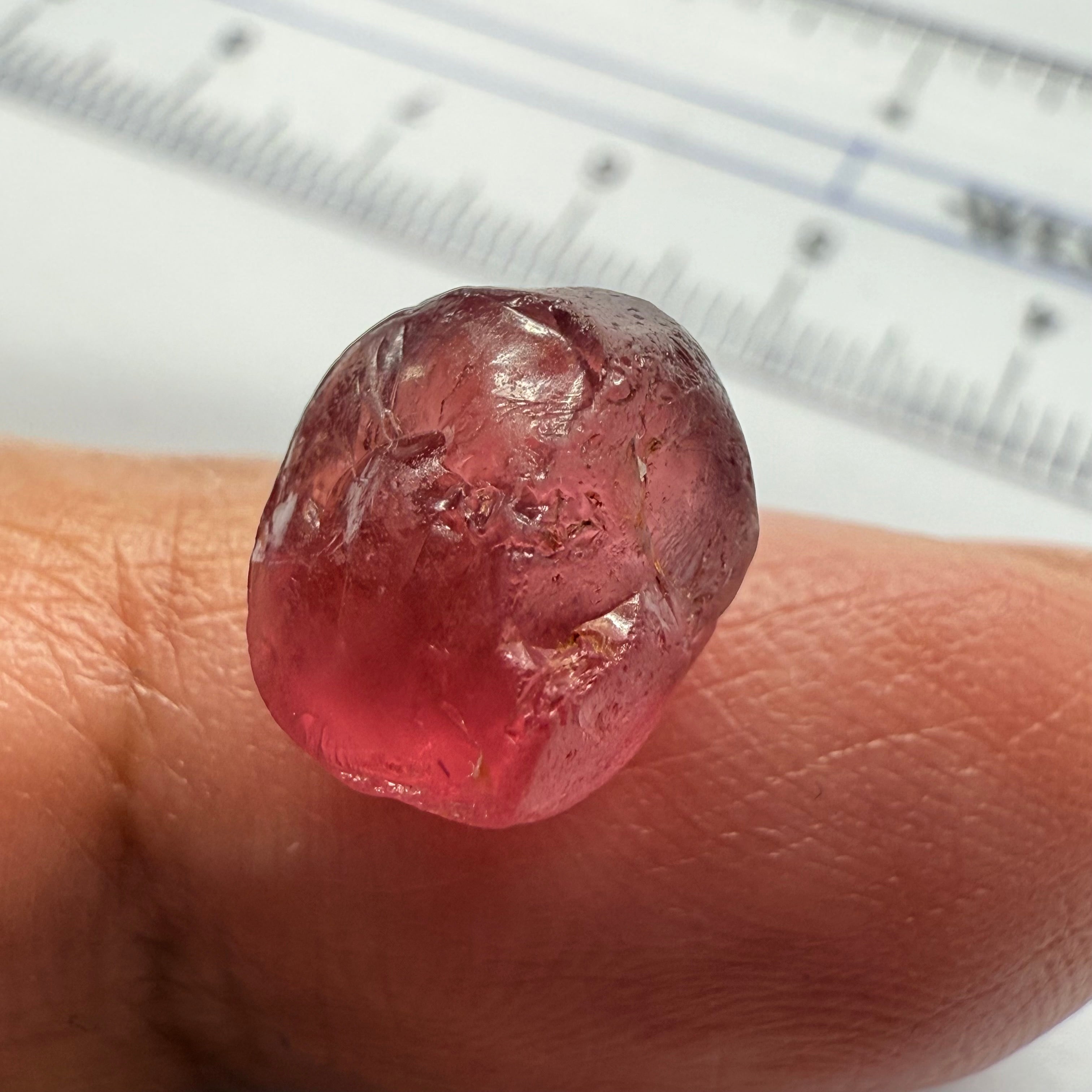 Champagne Garnet, 6.79ct, Lindi, Tanzania, Untreated Unheated, beautiful stone, vvs-if with very very slight silk
