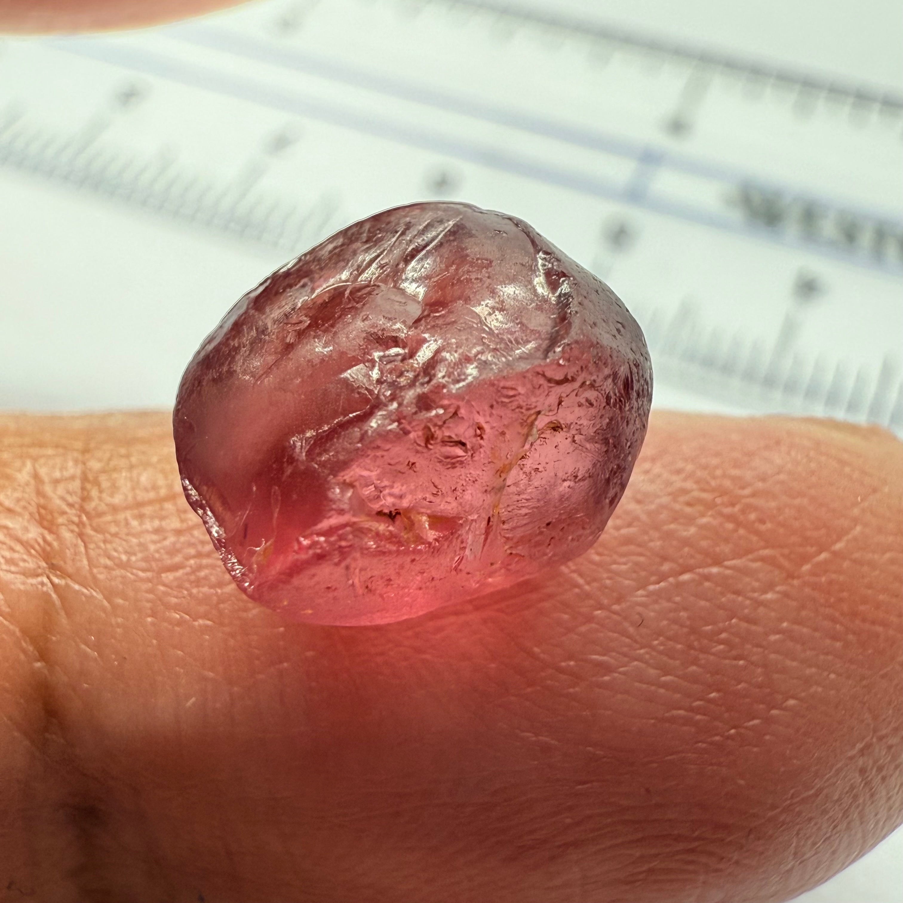 Champagne Garnet, 6.79ct, Lindi, Tanzania, Untreated Unheated, beautiful stone, vvs-if with very very slight silk
