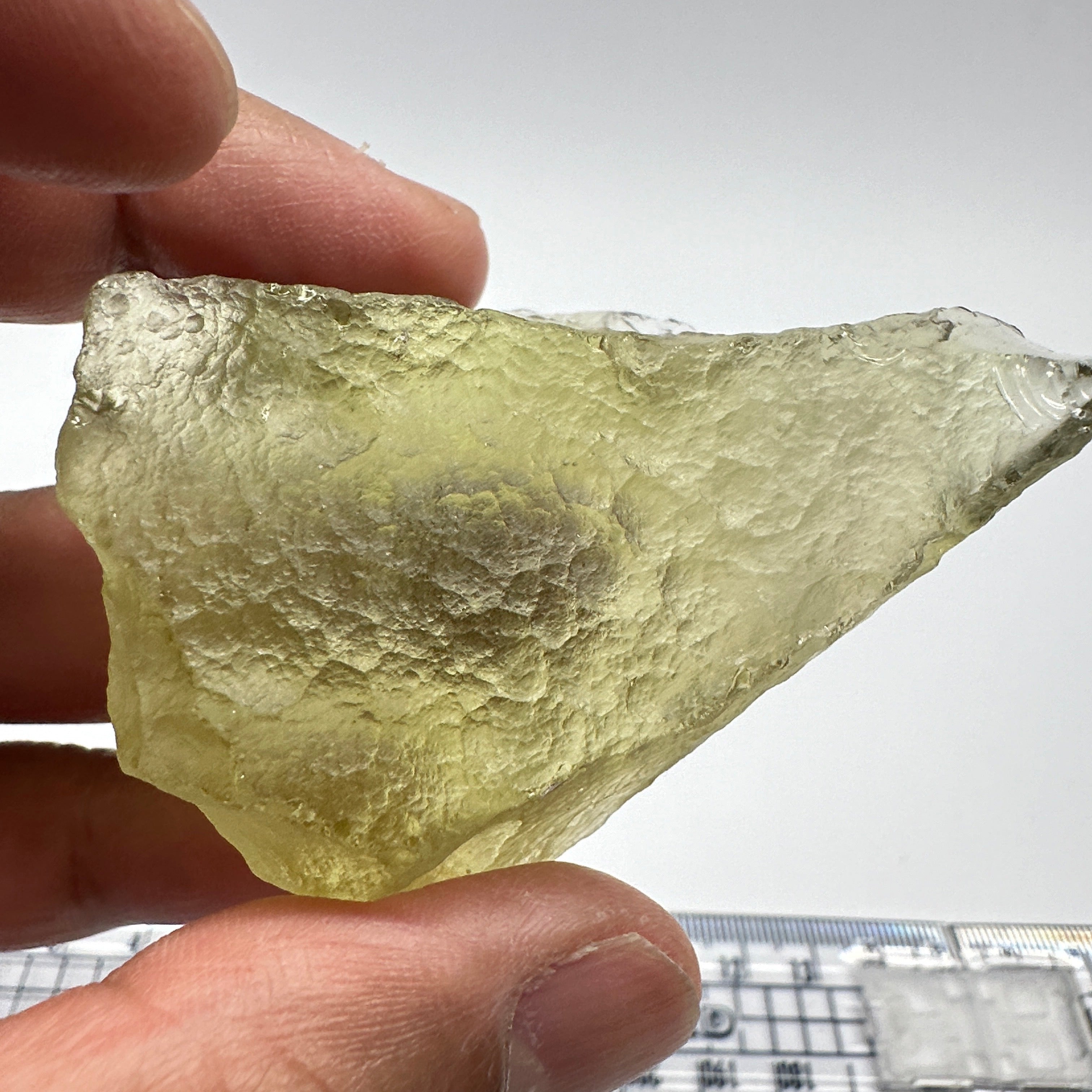 Libyan Desert Glass, 60.00gm, faceting grade, selected