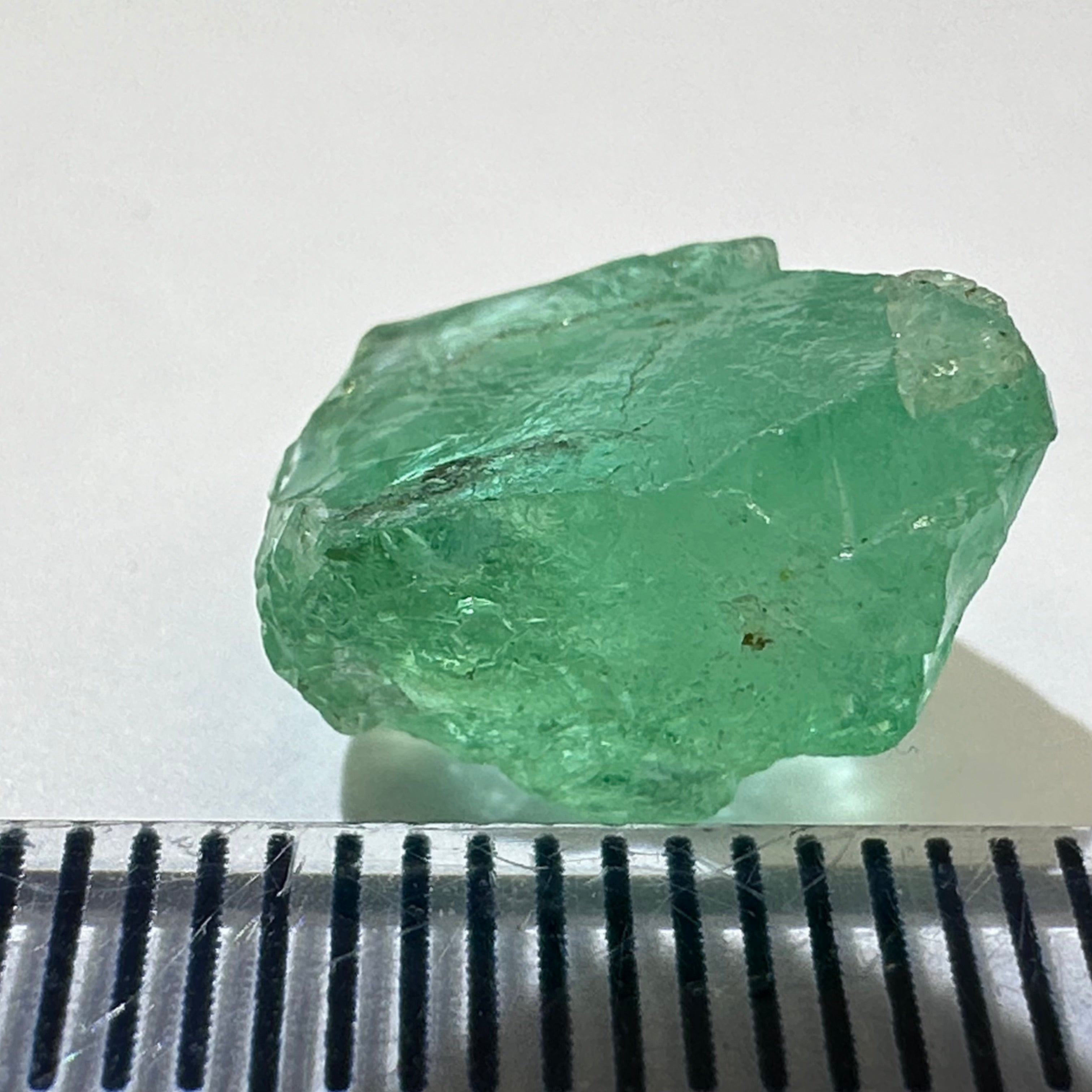 Emerald, 6.51ct, Tanzania, Untreated Unheated, No Oil, clean, no cracks just slight silk, see pictures