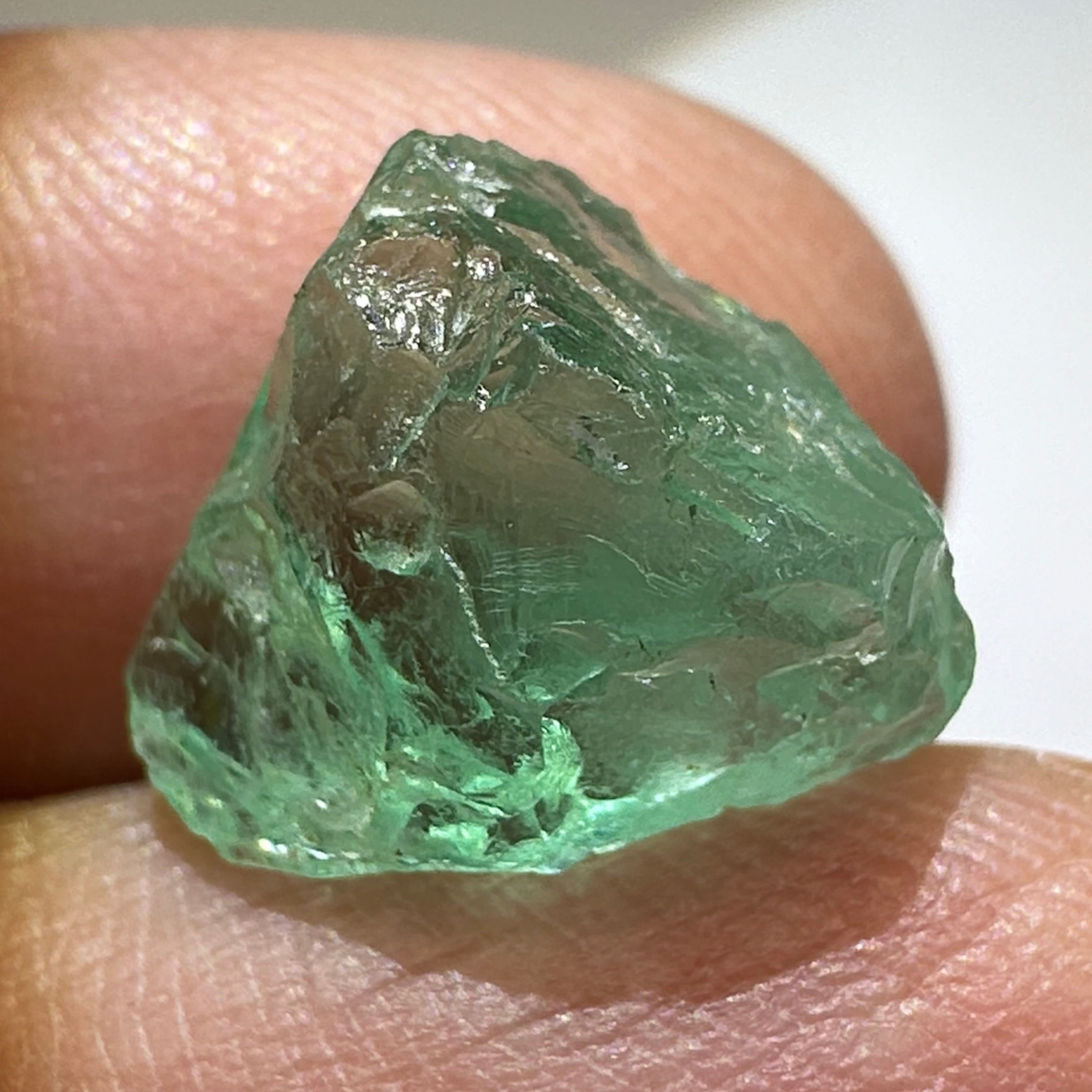 Emerald, 6.51ct, Tanzania, Untreated Unheated, No Oil, clean, no cracks just slight silk, see pictures