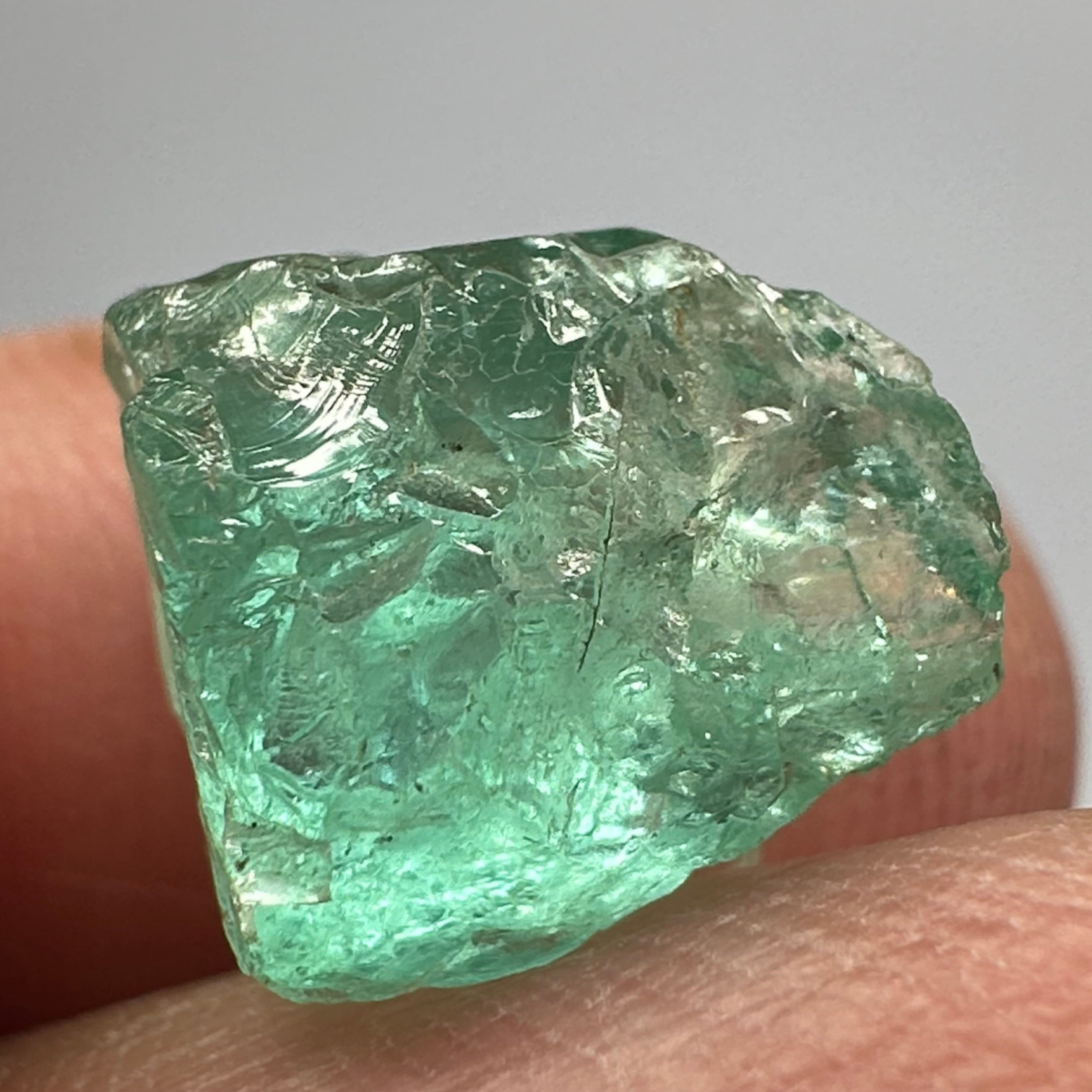 Emerald, 6.51ct, Tanzania, Untreated Unheated, No Oil, clean, no cracks just slight silk, see pictures