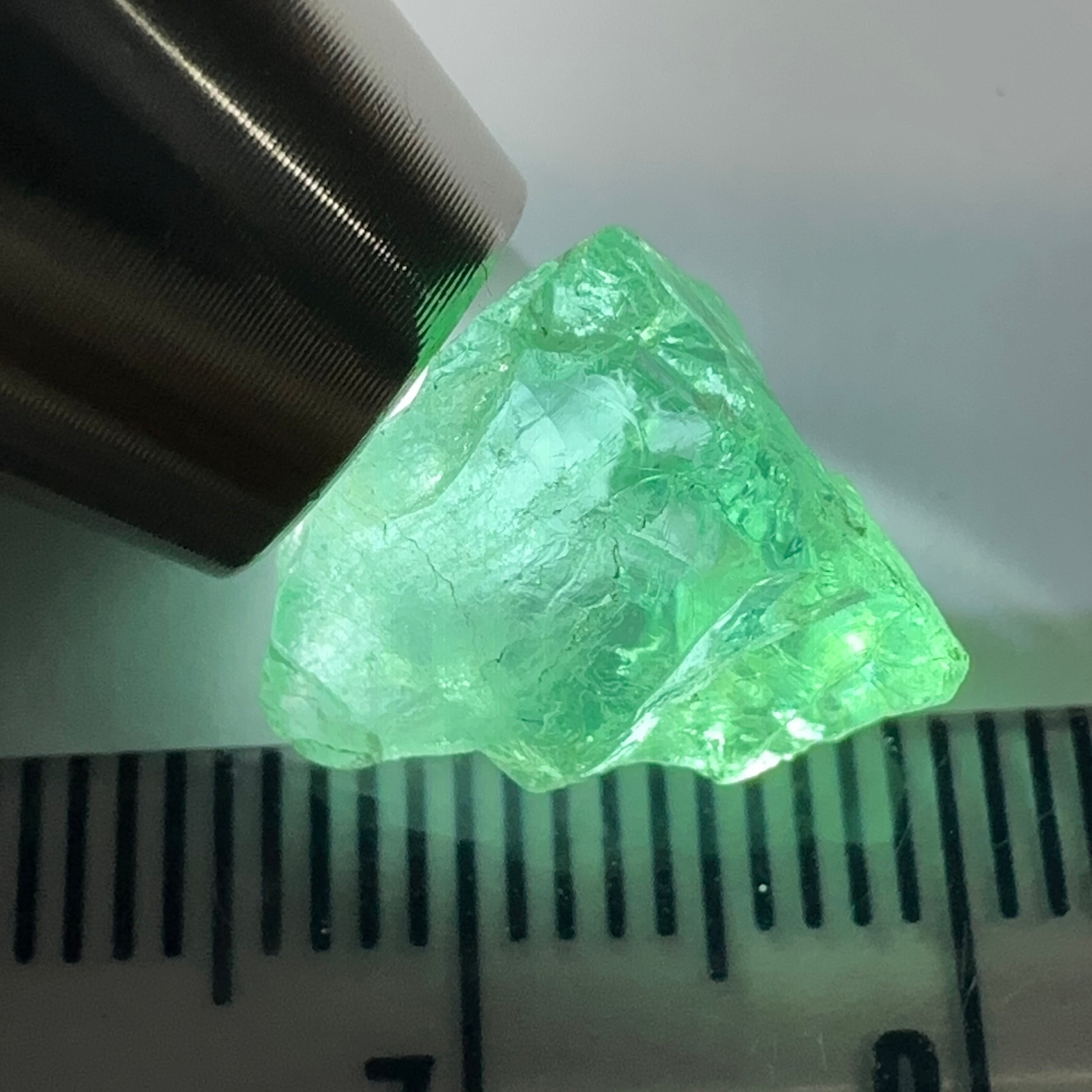 Emerald, 6.51ct, Tanzania, Untreated Unheated, No Oil, clean, no cracks just slight silk, see pictures