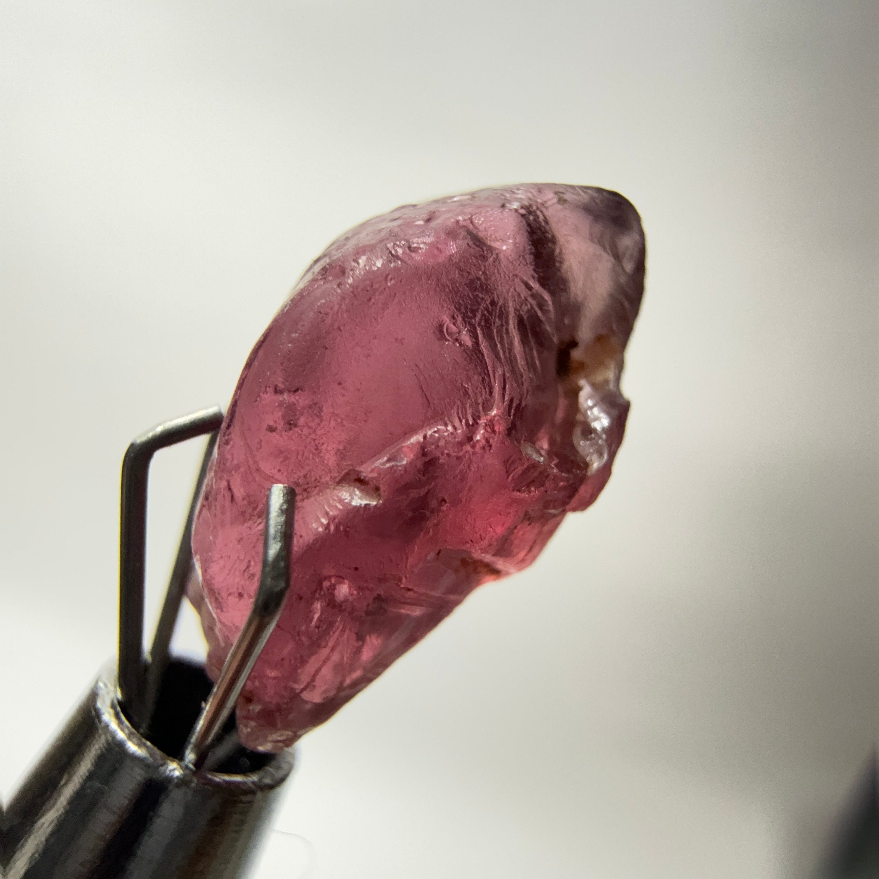 Rhodolite Garnet Colour Shifting, 5.50ct, Umba, Tanzania, Untreated Untreated. vs