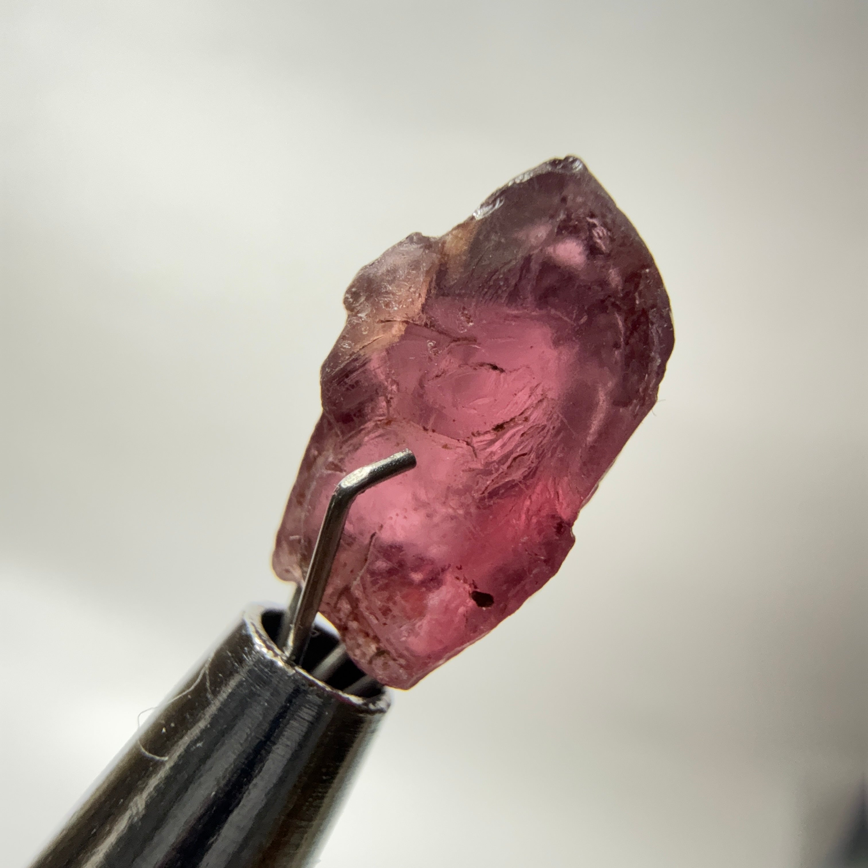 Rhodolite Garnet Colour Shifting, 5.50ct, Umba, Tanzania, Untreated Untreated. vs