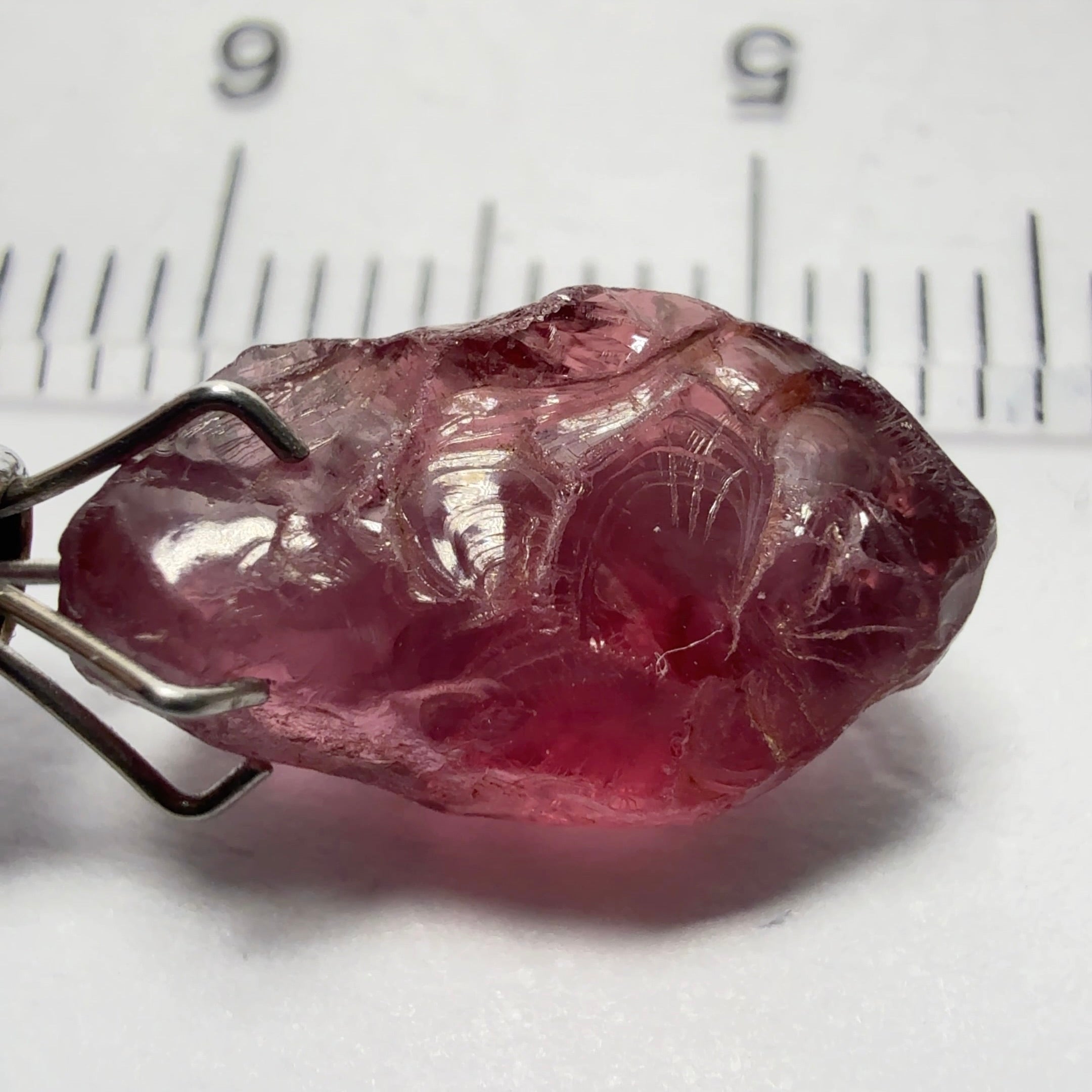 Rhodolite Garnet Colour Shifting, 5.74ct, Umba, Tanzania, Untreated Untreated. Slight issues on the outside, will come off on faceting, rest vvs