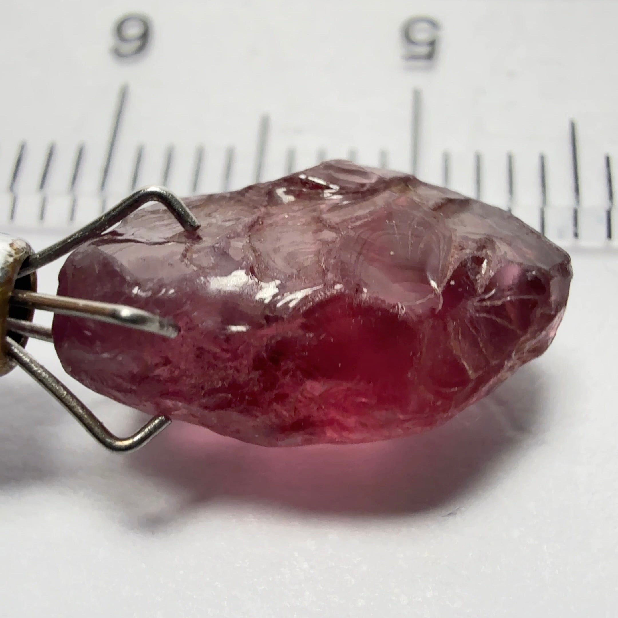 Rhodolite Garnet Colour Shifting, 5.74ct, Umba, Tanzania, Untreated Untreated. Slight issues on the outside, will come off on faceting, rest vvs