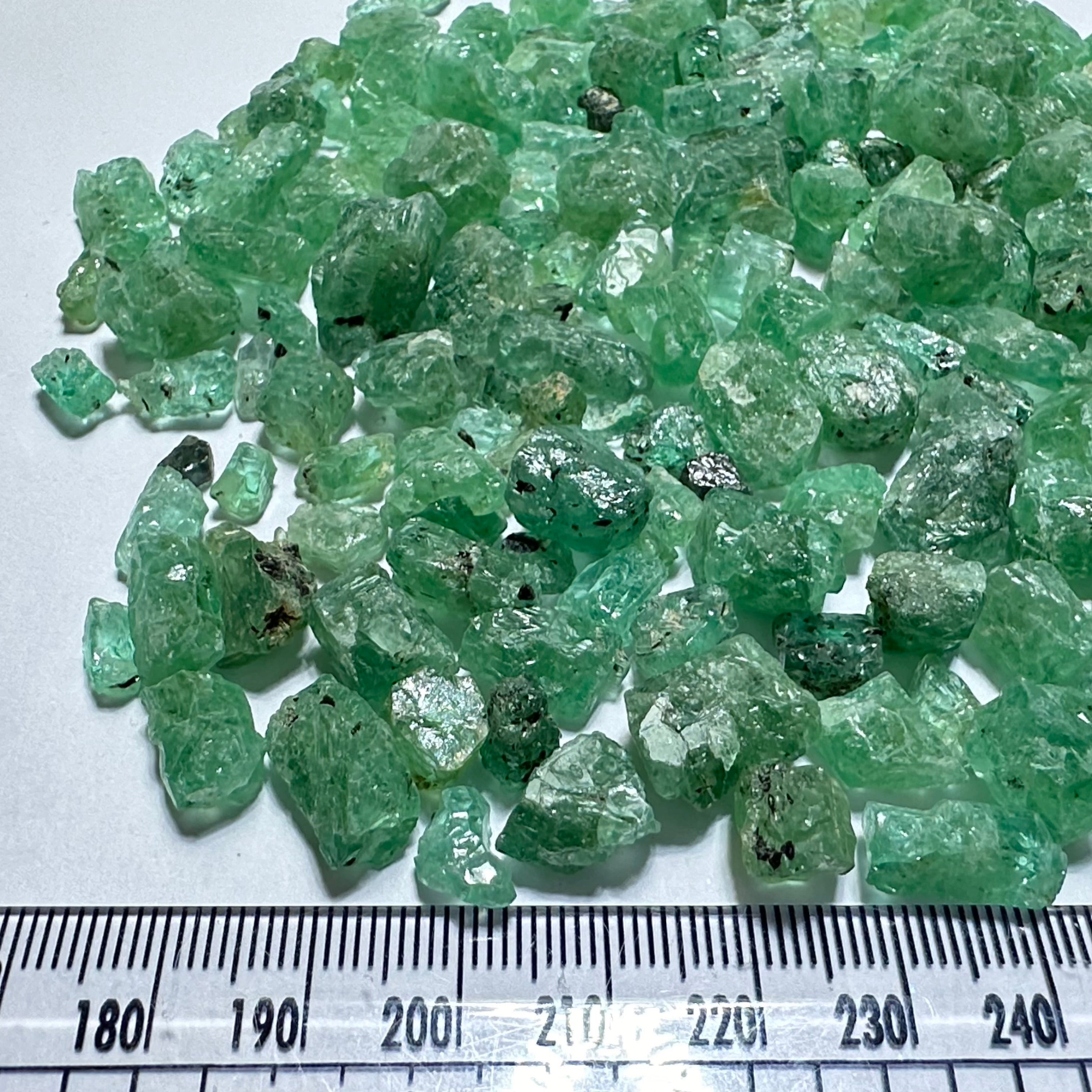 Emeralds Crystal Lot , wholesale deal, 136.70gm lot, Manyara, Tanzania