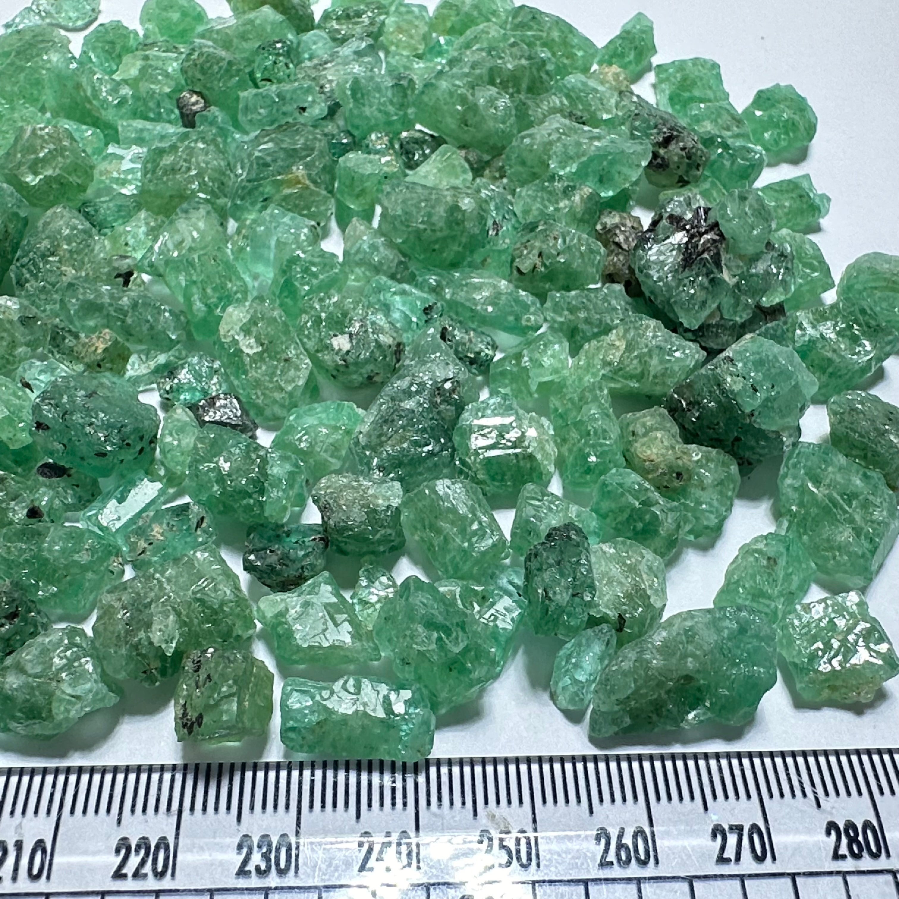 Emeralds Crystal Lot , wholesale deal, 136.70gm lot, Manyara, Tanzania