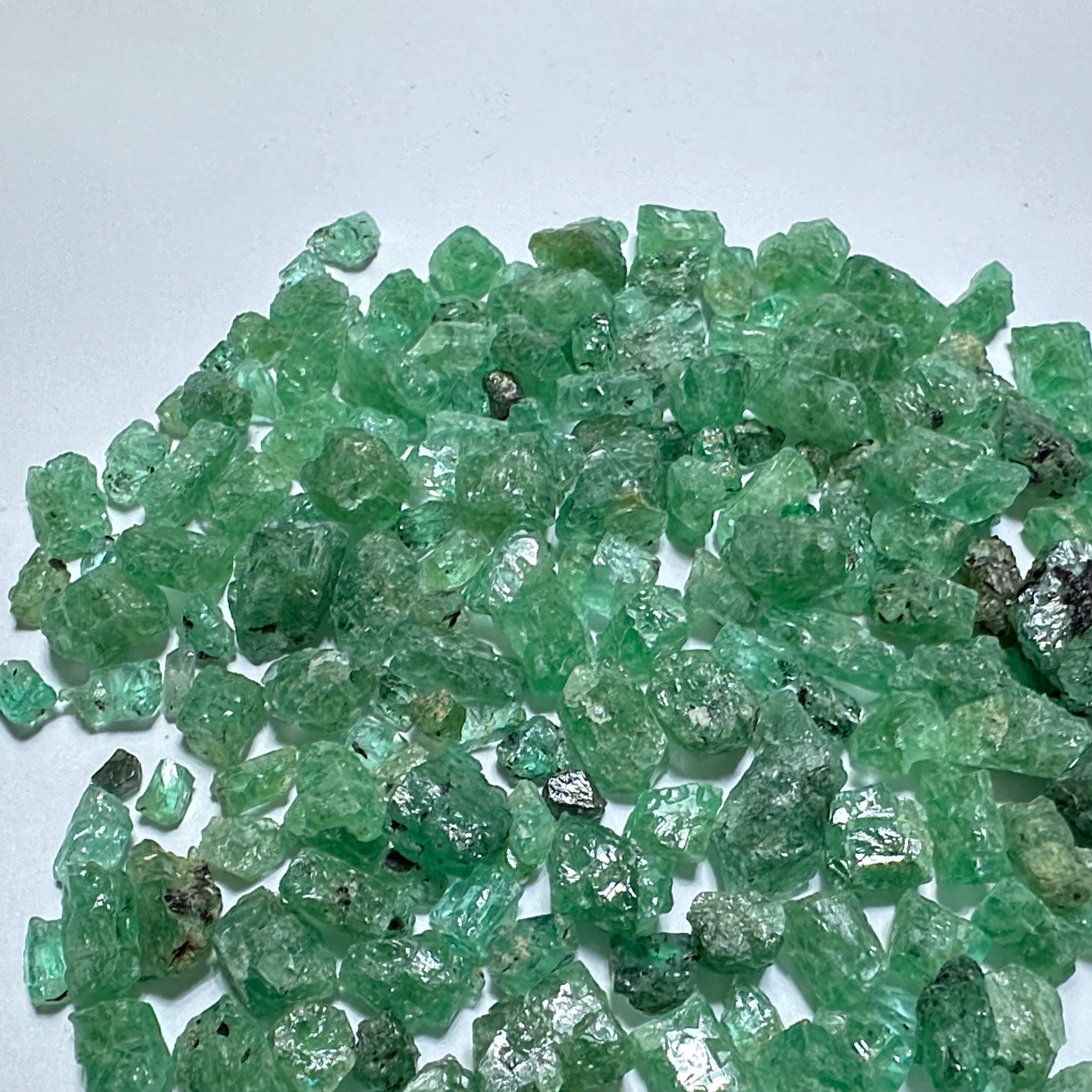 Emeralds Crystal Lot , wholesale deal, 136.70gm lot, Manyara, Tanzania