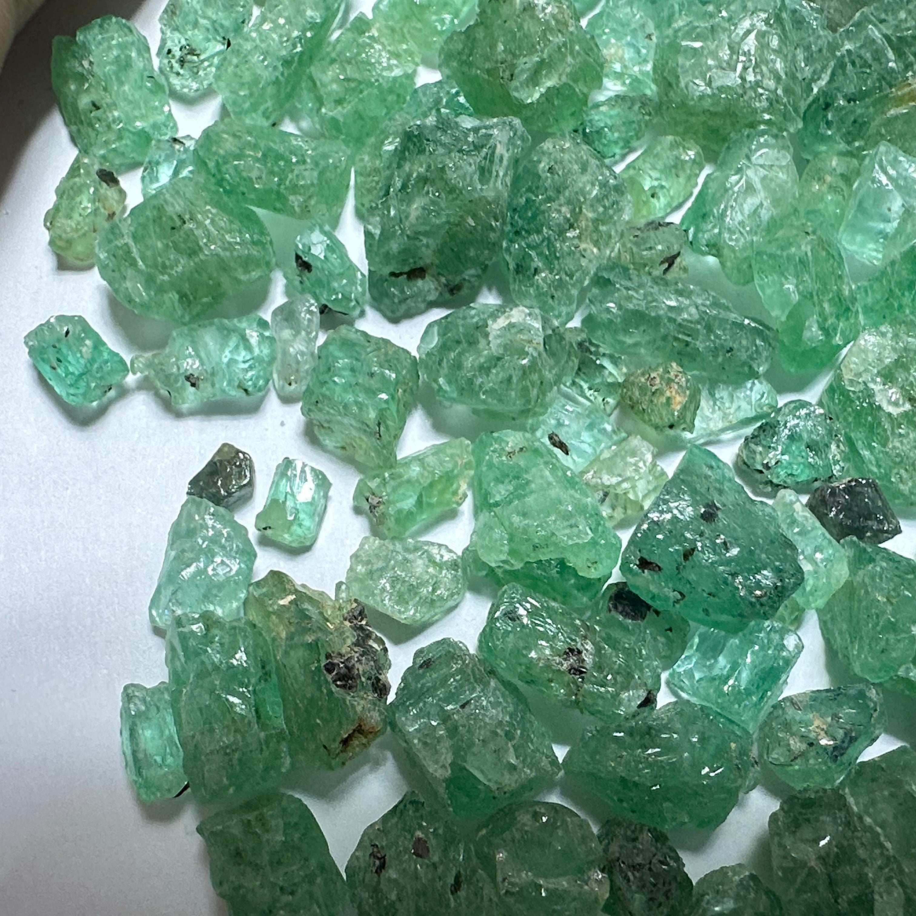 Emeralds Crystal Lot , wholesale deal, 136.70gm lot, Manyara, Tanzania