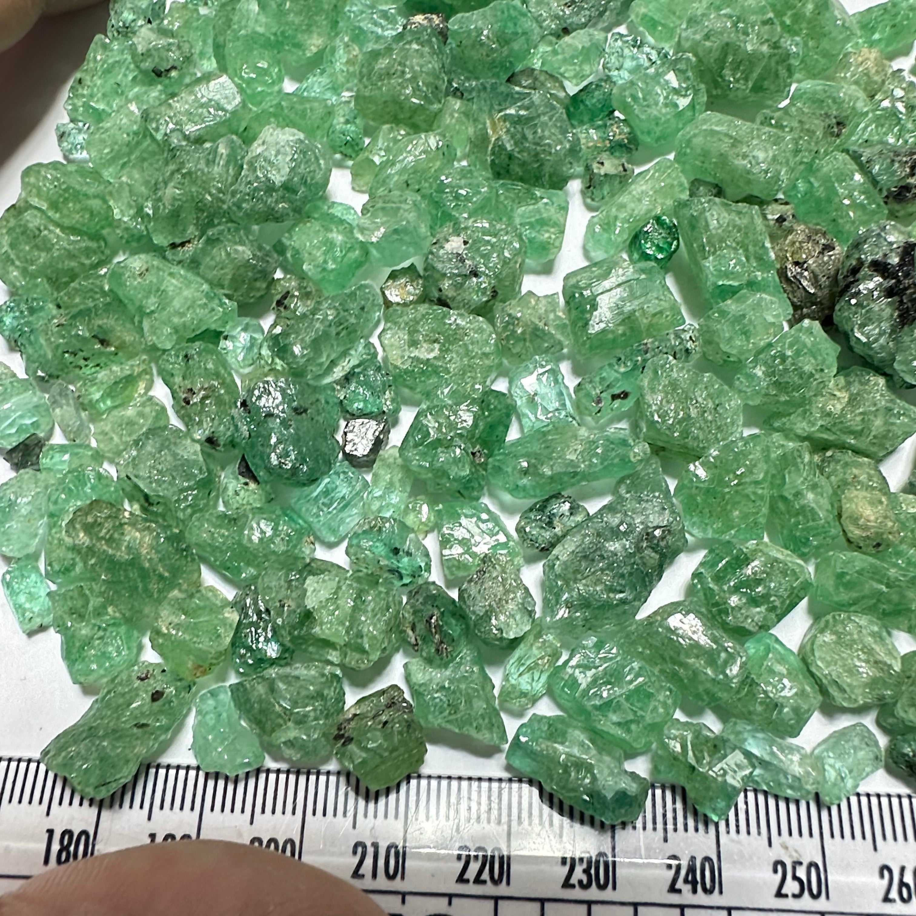 Emeralds Crystal Lot , wholesale deal, 136.70gm lot, Manyara, Tanzania