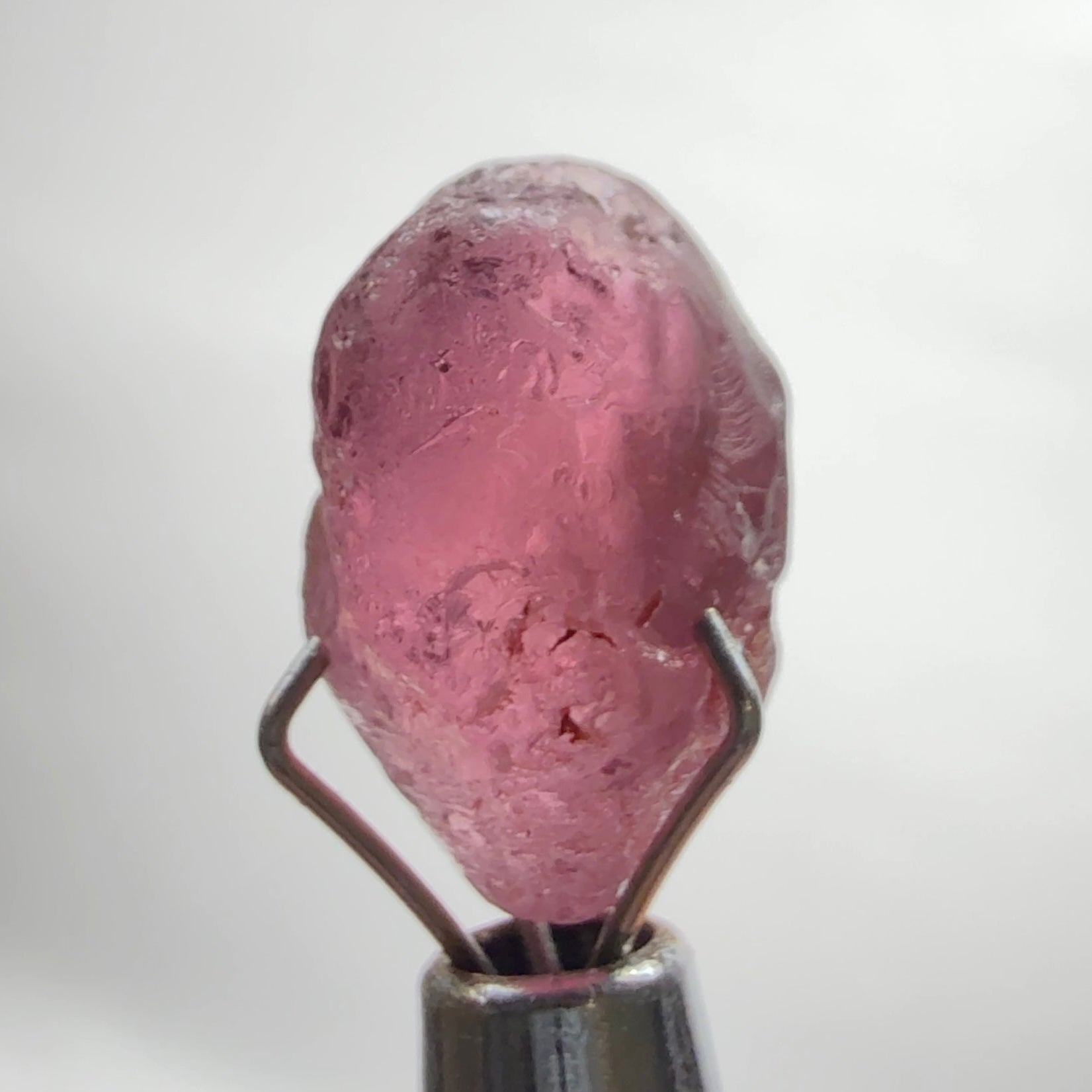 Rhodolite Garnet Colour Shifting, 3.51ct, Umba, Tanzania, Untreated Untreated. si