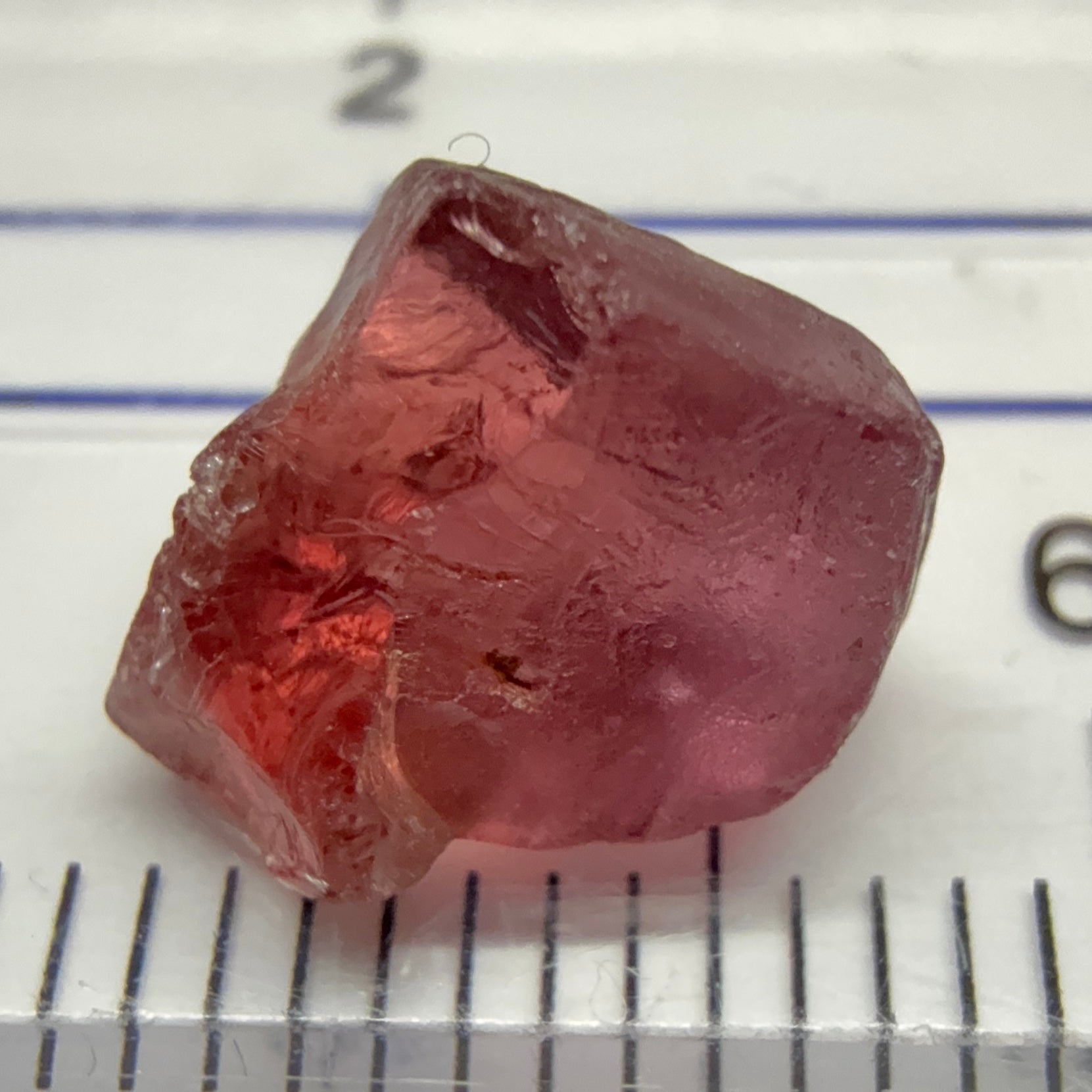 Rhodolite Garnet Colour Shifting, 4.01ct, Umba, Tanzania, Untreated Untreated. Si