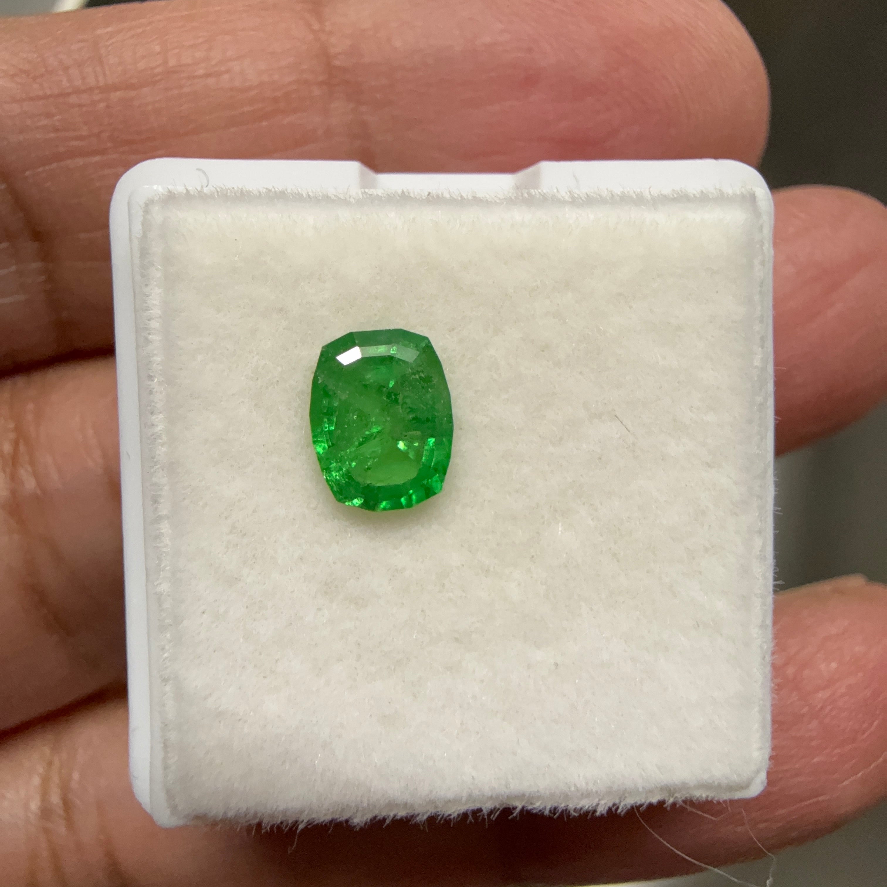 Tsavorite Garnet, 0.97ct, Kenya, Unheated Untreated, native cut.