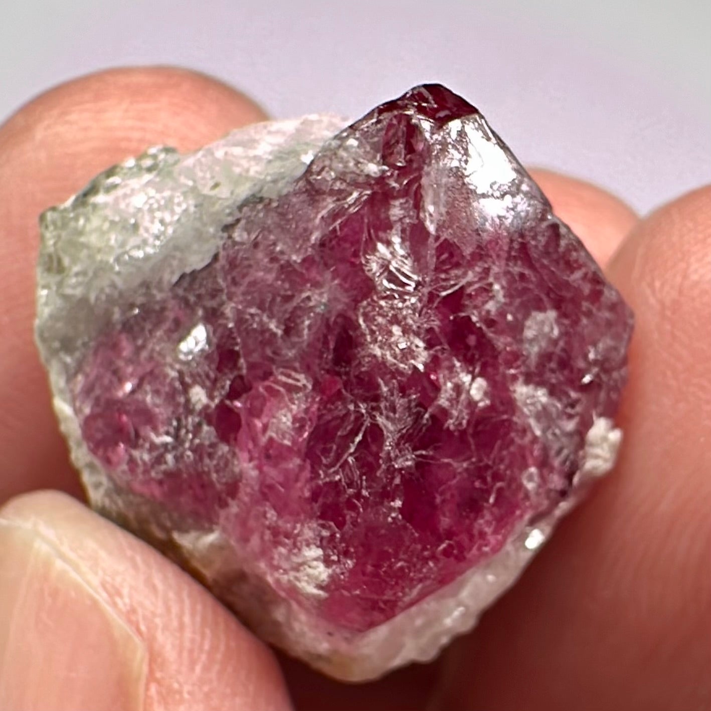 Gemmy portions 55.80ct Mahenge Spinel Crystal, Tanzania, Unheated Unheated, see the pictures with the light shined in