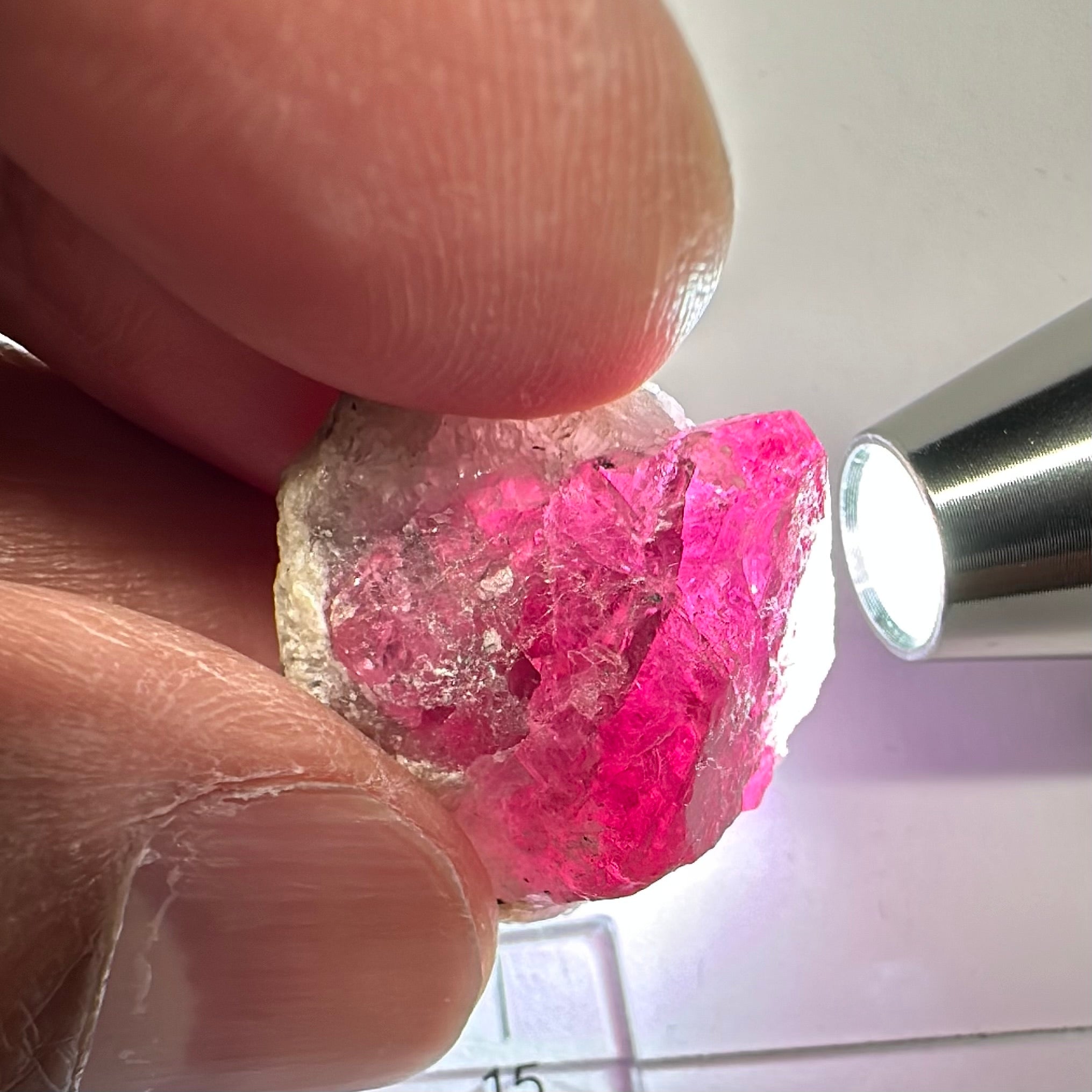 Gemmy portions 55.80ct Mahenge Spinel Crystal, Tanzania, Unheated Unheated, see the pictures with the light shined in