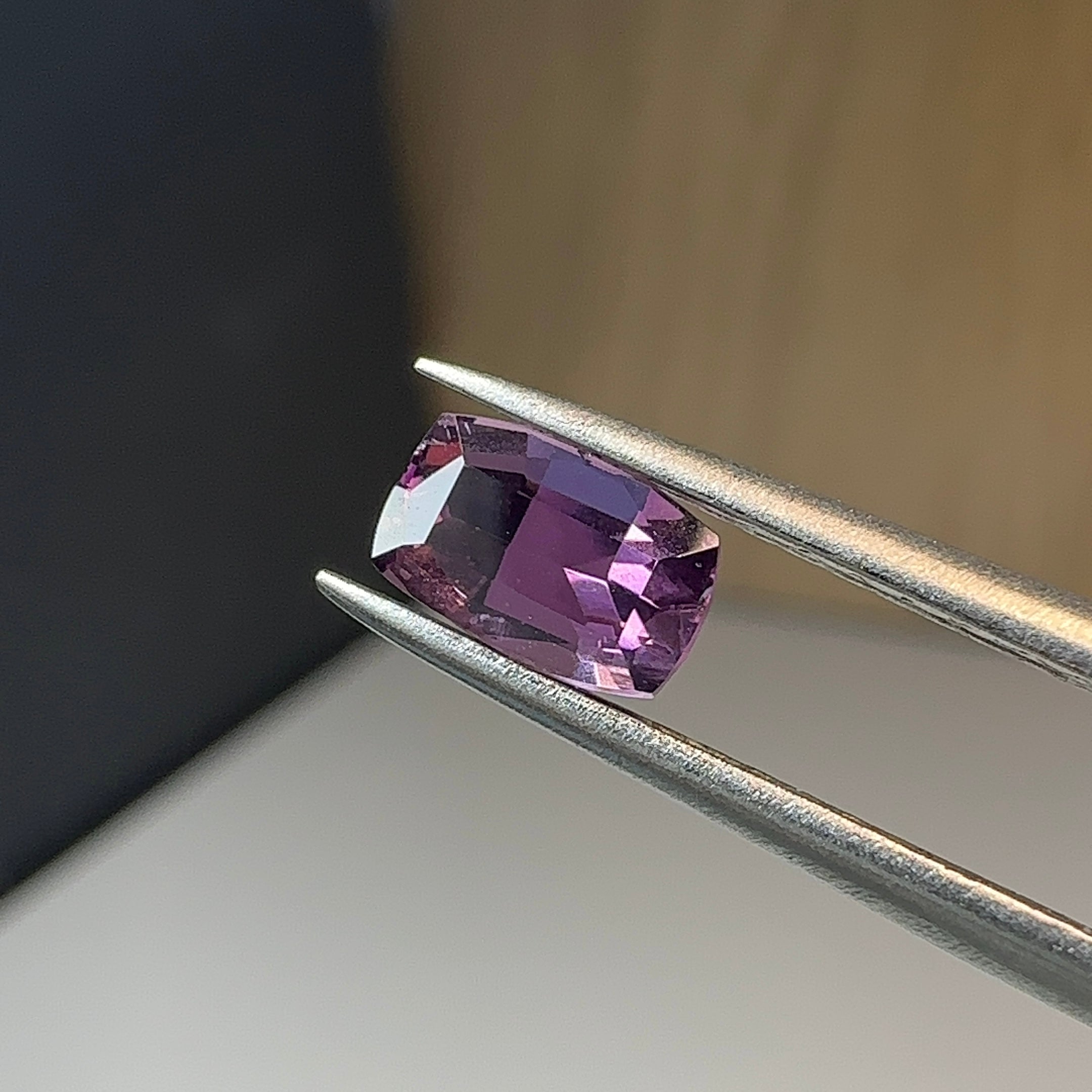1.22ct Spinel Mahenge, Tanzania. Untreated Unheated, slightly included, see pictures of the back