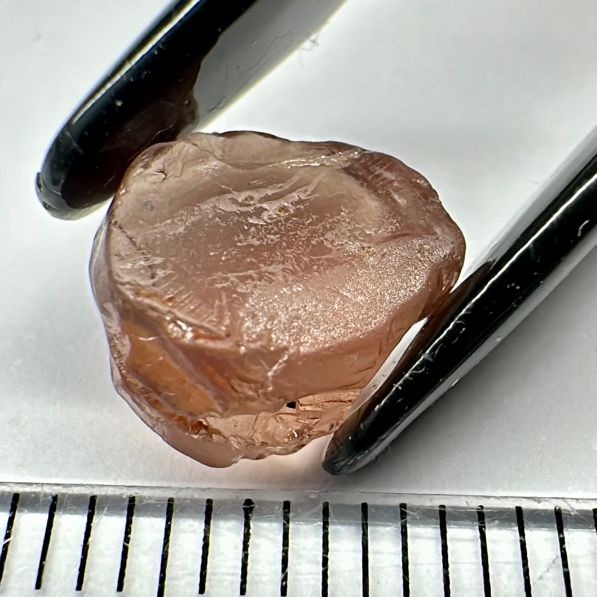 Peach Malaya Garnet, 4.51ct, vvs-if but flattish, Unheated Untreated, Umba Valley Tanzania