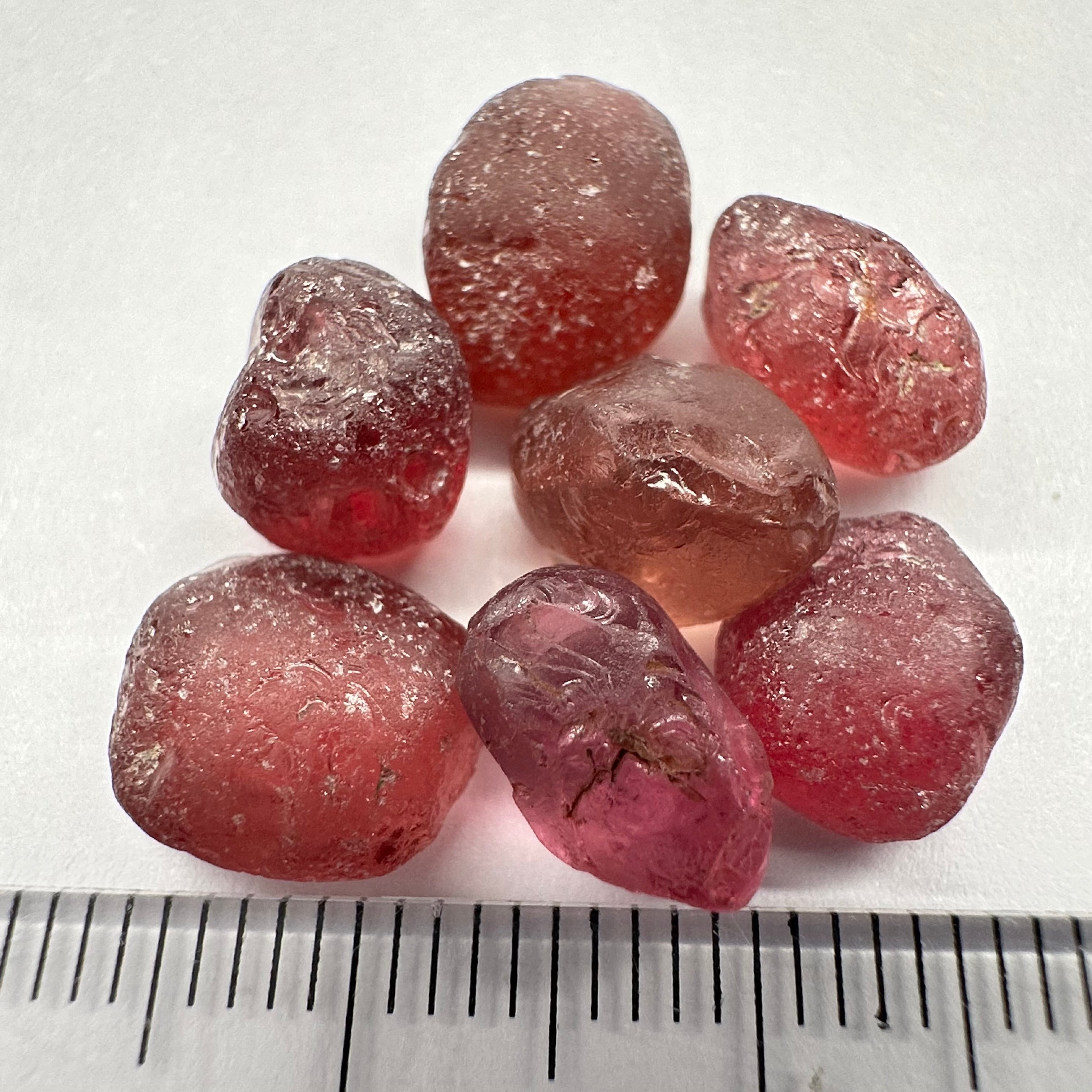 Mahenge Garnet Lot, 30.47ct, 7pcs lot, 4.35ct average. 1 pc flat shape, vs-vvs, Unheated Untreated, Tanzania