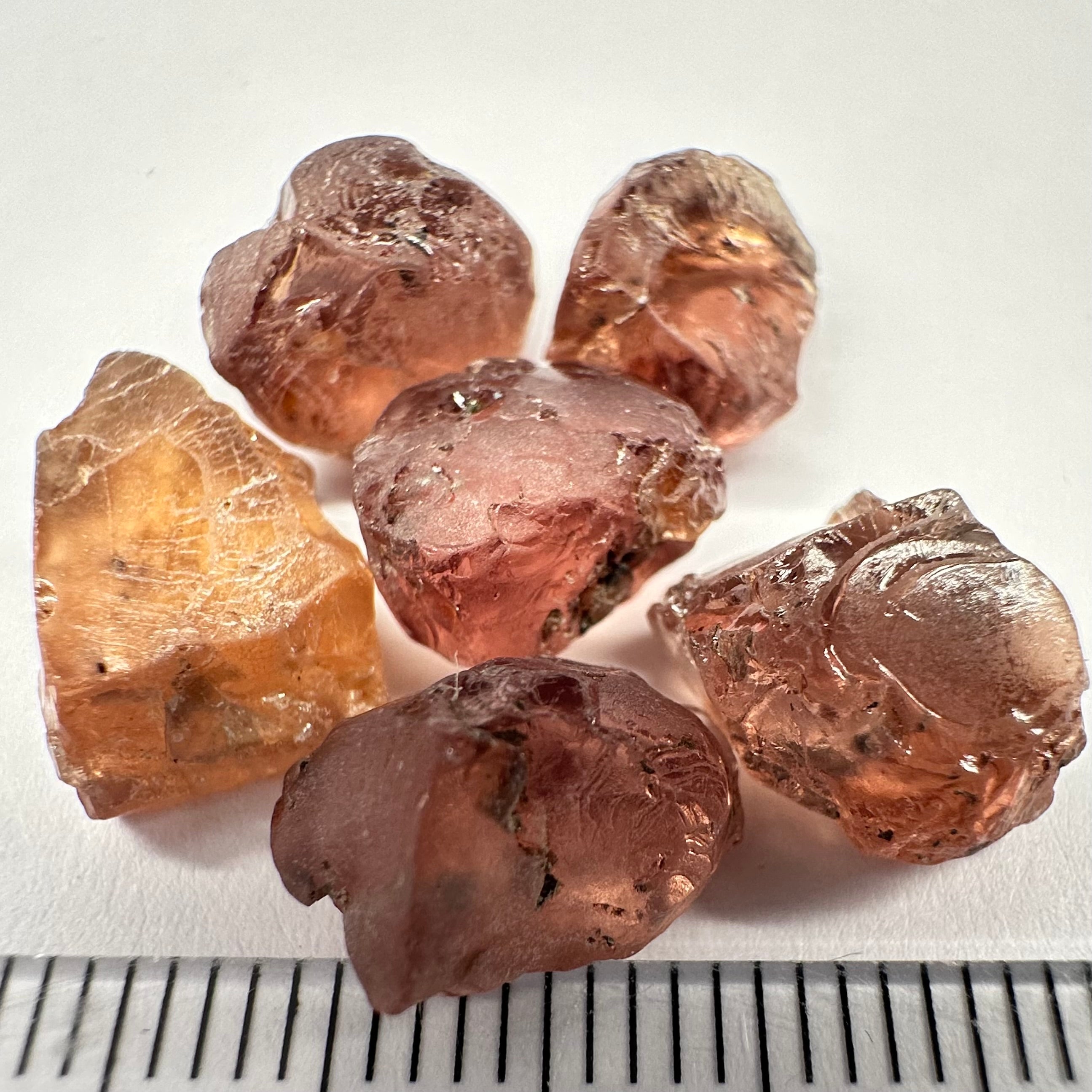 Peach Malaya Garnet Lot, 35.73ct, 6pcs lot, 5.99ct average. All stones have spots so if you don’t mind cutting with spots then this is for you. Unheated Untreated, Tanzania