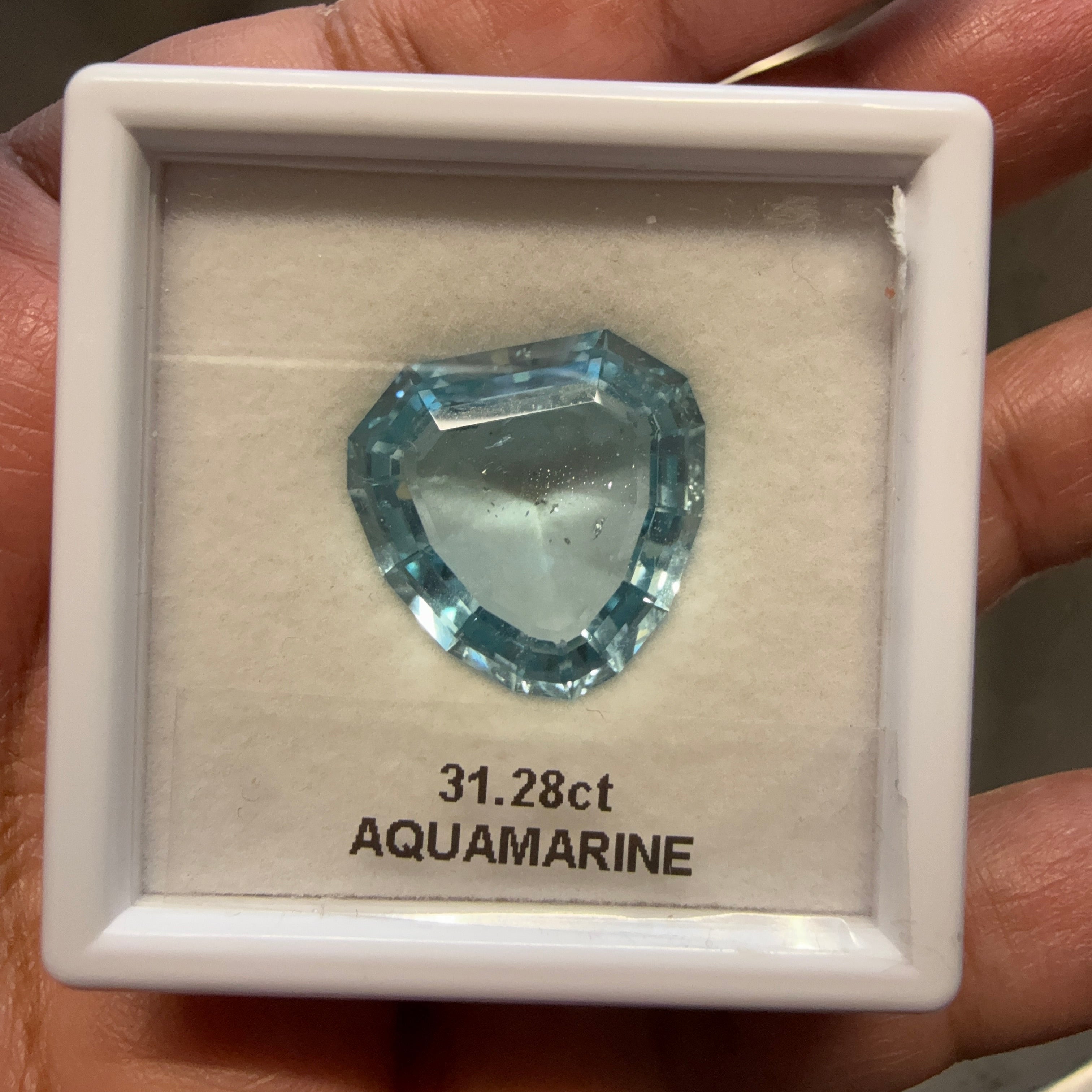 Aquamarine, 31.28ct, Unheated Untreated. Zambia. 20.50 x 21.00 x 10.00mm