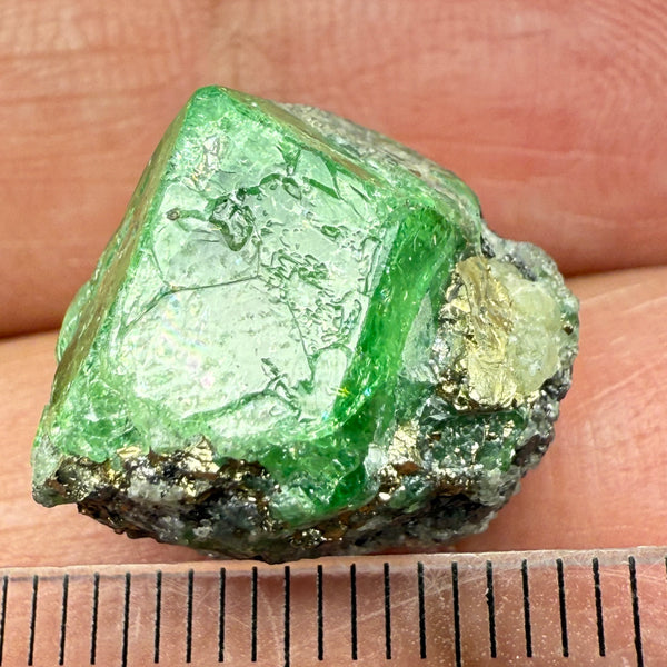 Tsavorite Garnet Crystal on Matrix, 21.09ct, Merelani, Tanzania, Untreated Unheated