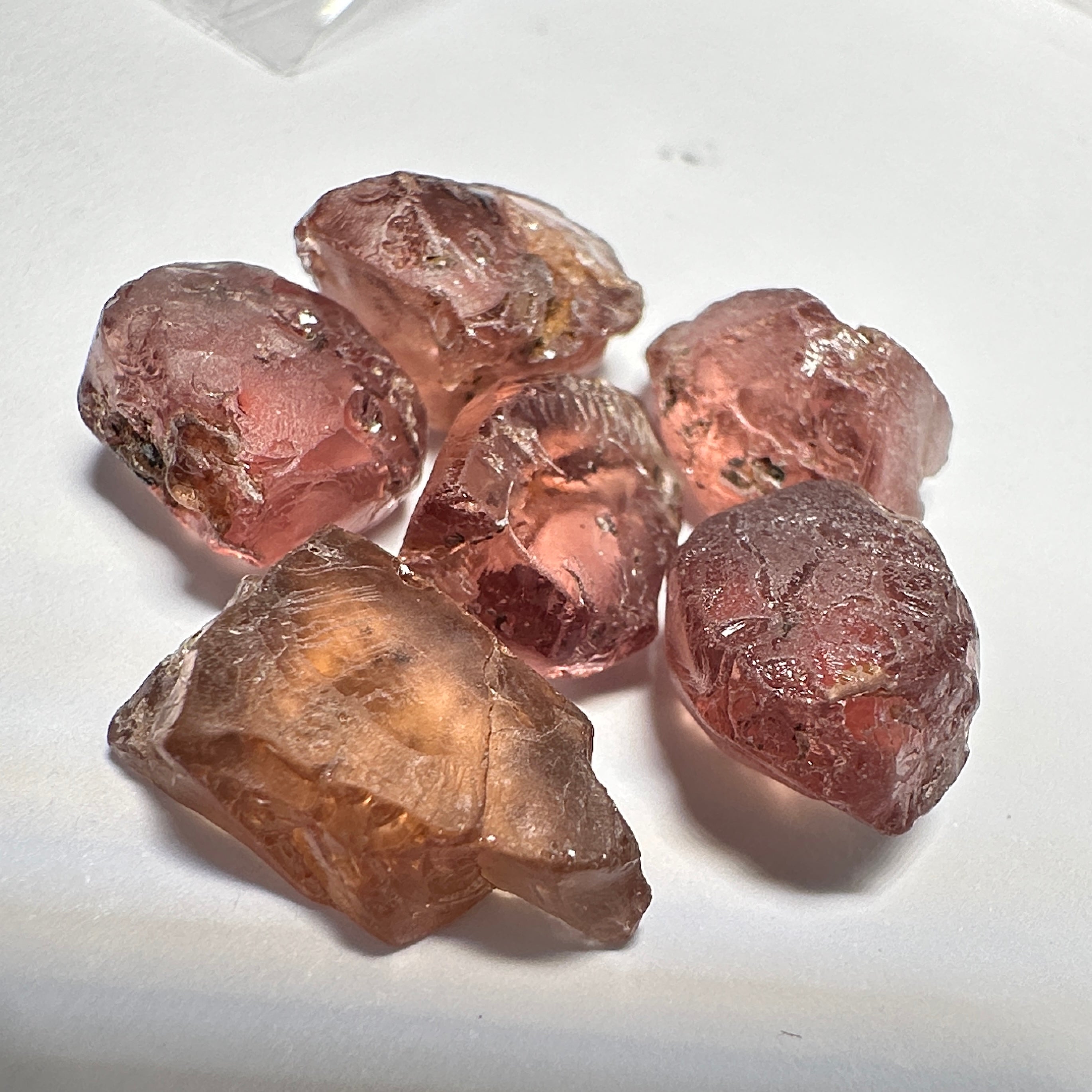 Peach Malaya Garnet Lot, 35.73ct, 6pcs lot, 5.99ct average. All stones have spots so if you don’t mind cutting with spots then this is for you. Unheated Untreated, Tanzania