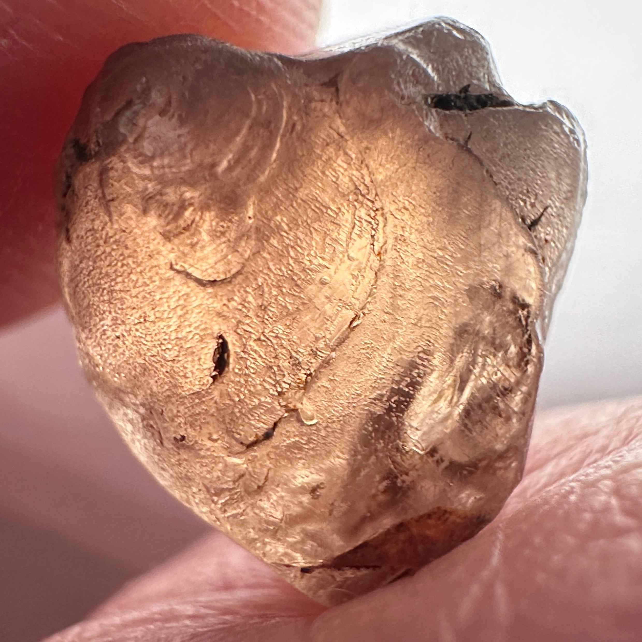 Peach Malaya Garnet, 8.40ct, vvs-if (no inclusions cracks or bubbles) with silk, Unheated Untreated, Umba Valley Tanzania. Shape is a little flat, see pictures to get the exact idea of depth