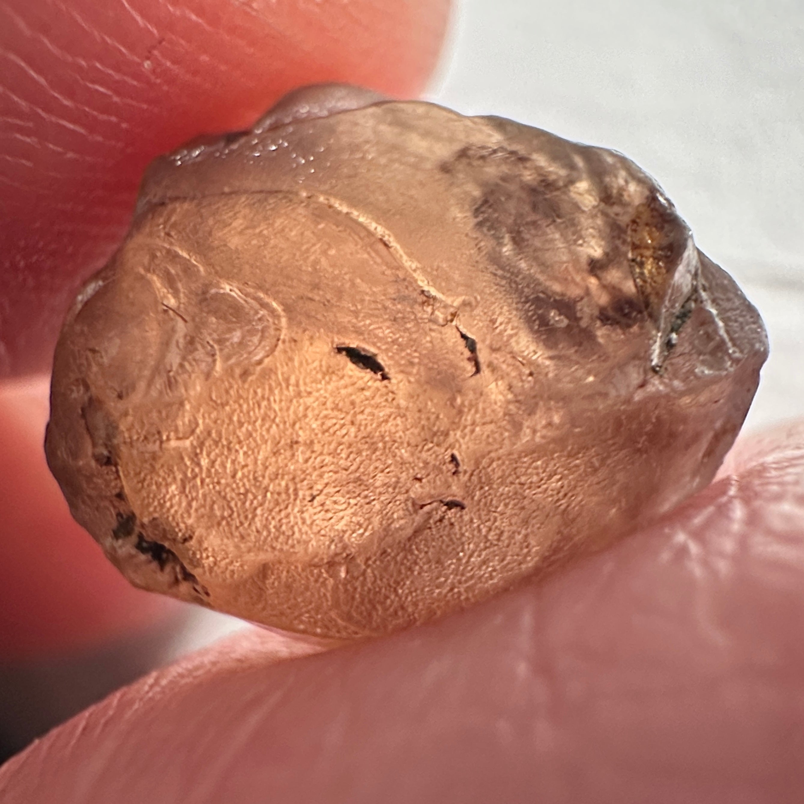 Peach Malaya Garnet, 8.40ct, vvs-if (no inclusions cracks or bubbles) with silk, Unheated Untreated, Umba Valley Tanzania. Shape is a little flat, see pictures to get the exact idea of depth