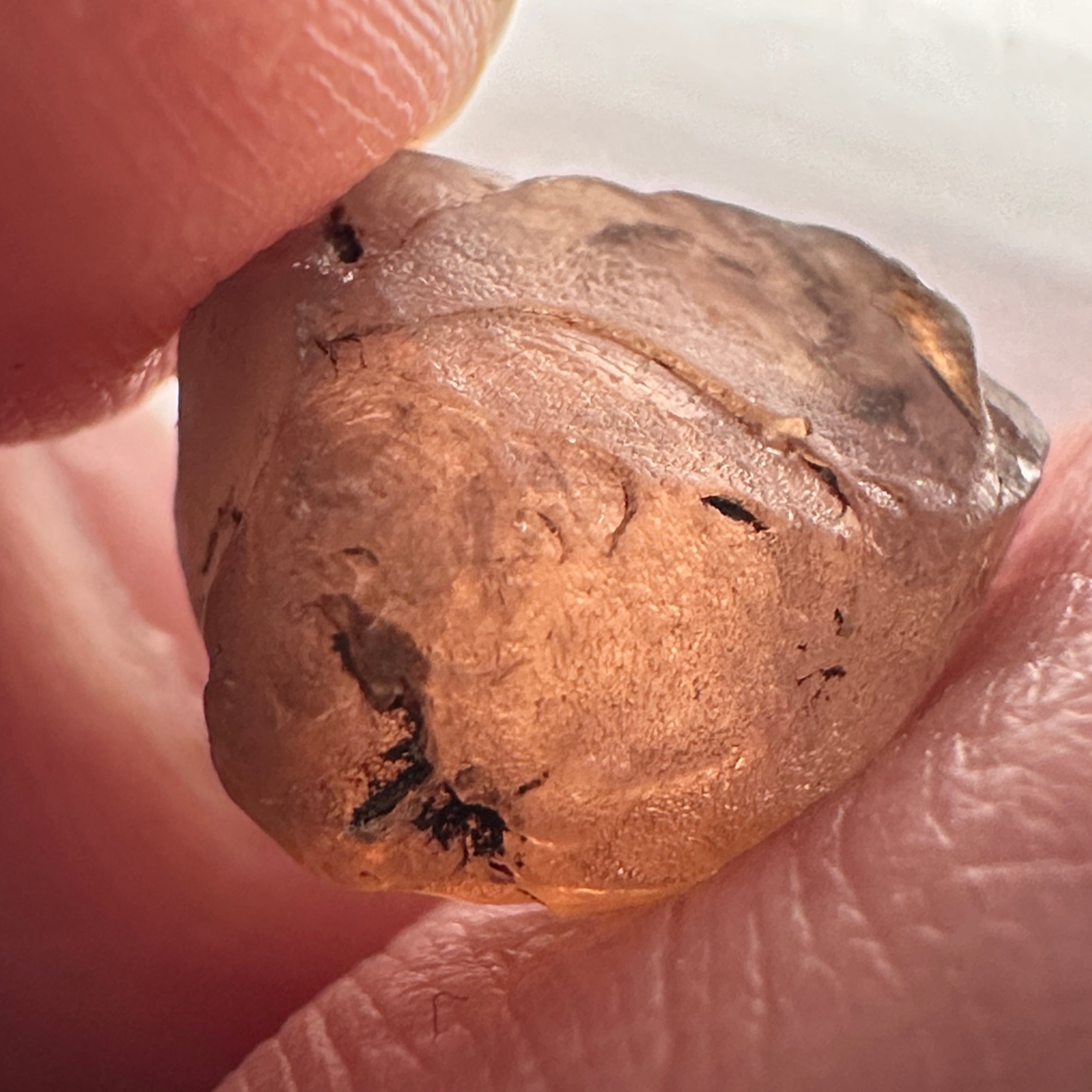 Peach Malaya Garnet, 8.40ct, vvs-if (no inclusions cracks or bubbles) with silk, Unheated Untreated, Umba Valley Tanzania. Shape is a little flat, see pictures to get the exact idea of depth