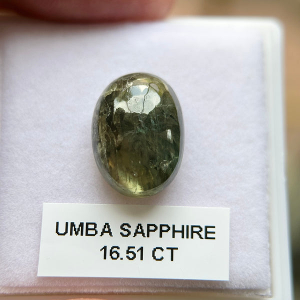 Sapphire Cabochon, 16.51ct, Umba Valley, Tanzania. Untreated Unheated.