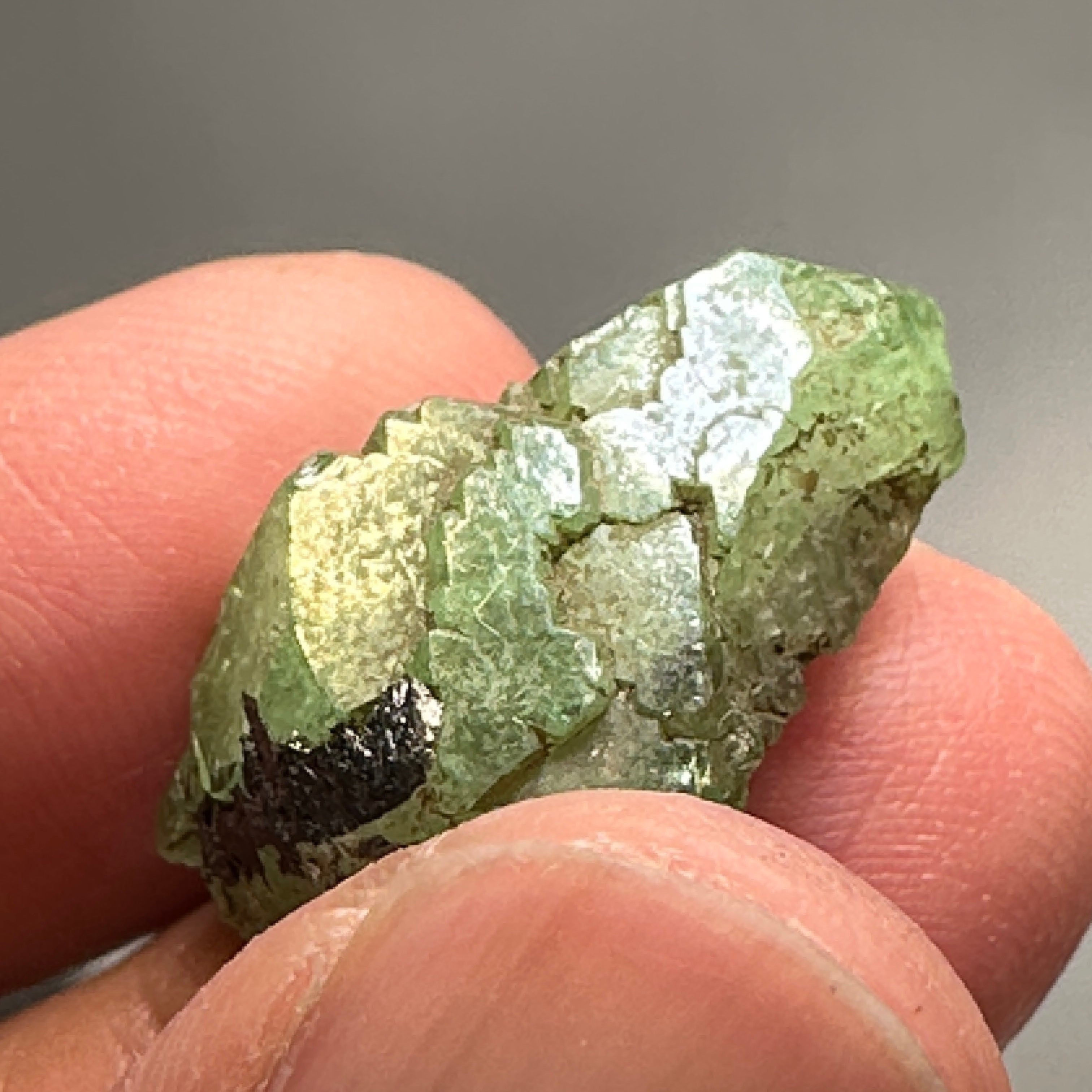 Tsavorite Crystal, 30.00ct, Merelani. Tanzania