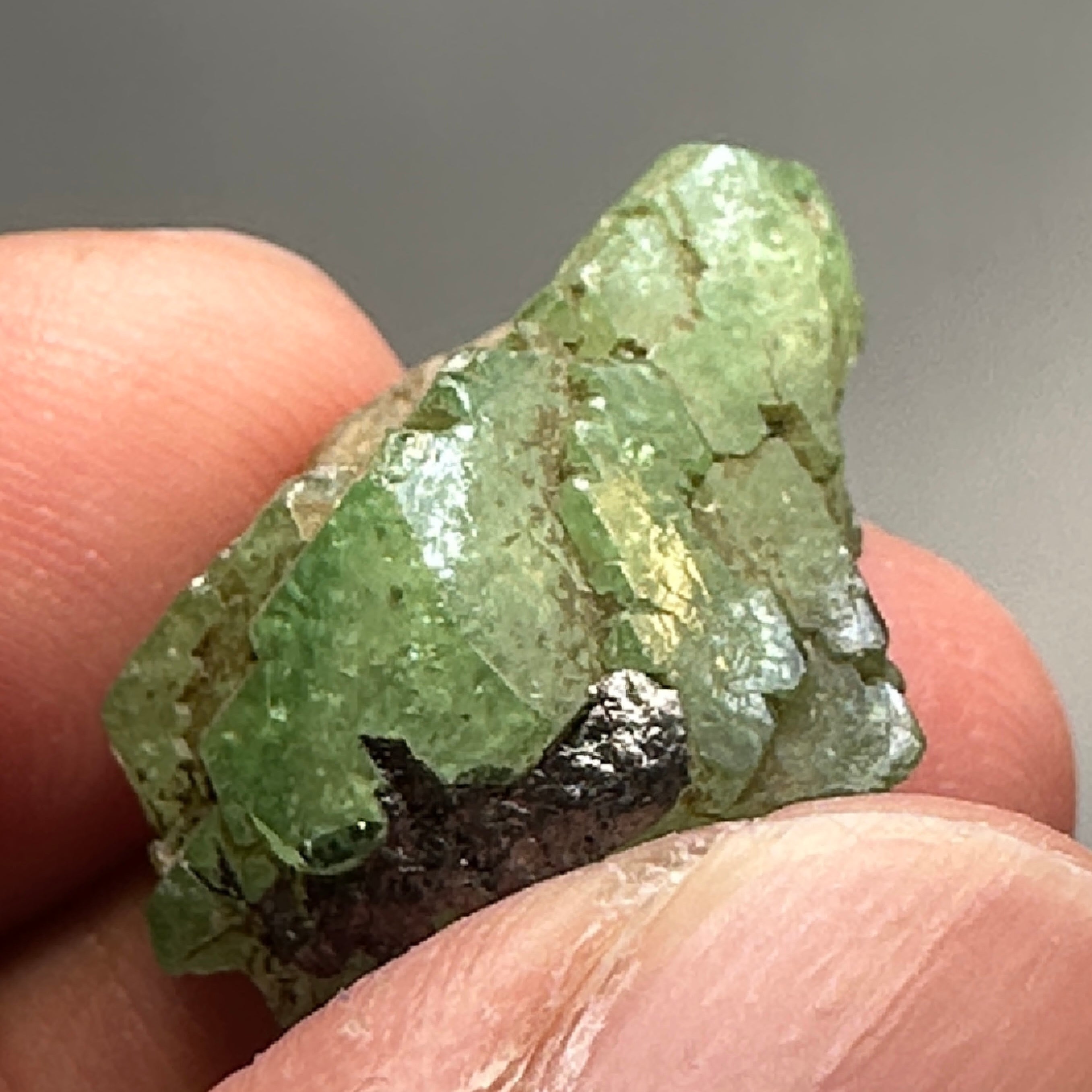 Tsavorite Crystal, 30.00ct, Merelani. Tanzania