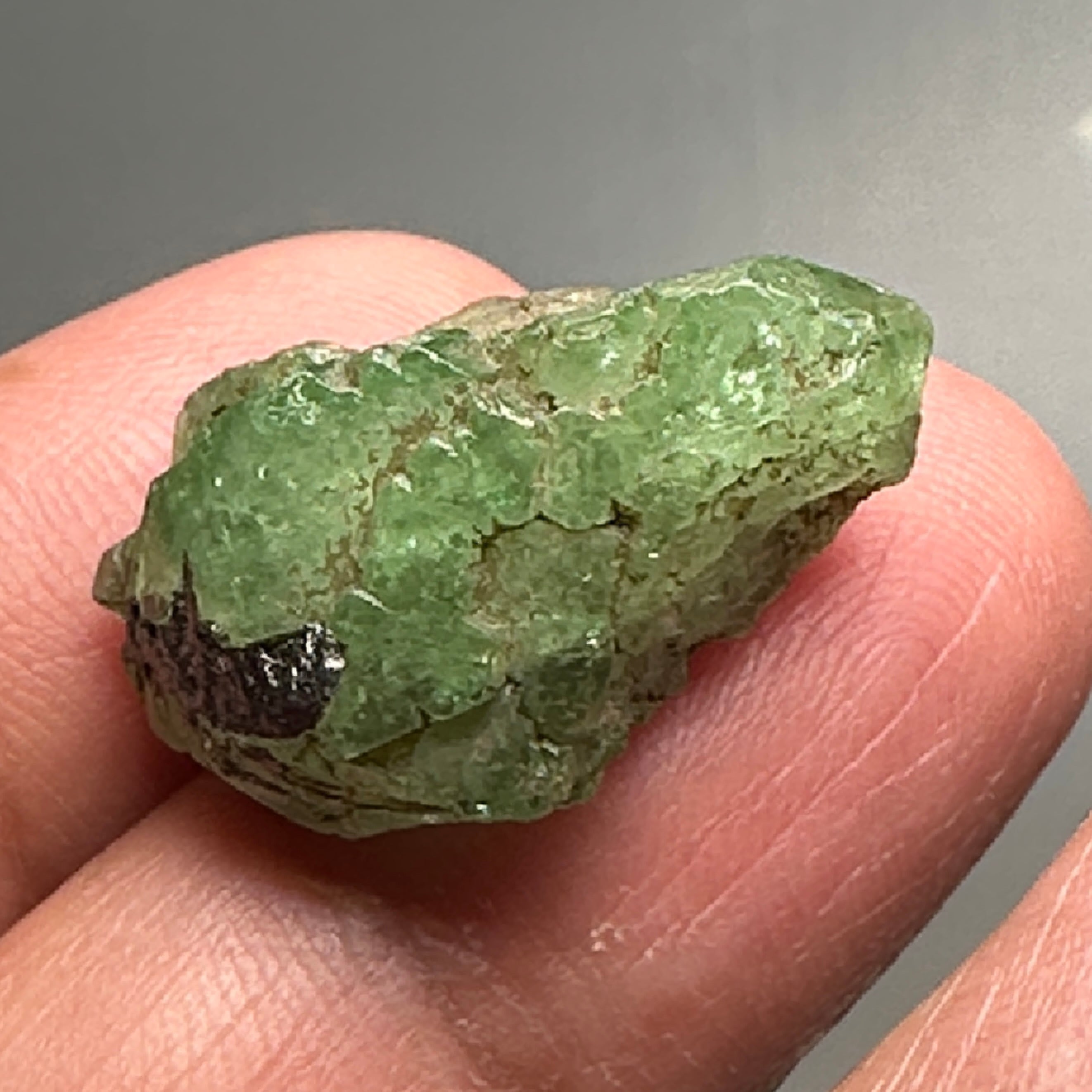 Tsavorite Crystal, 30.00ct, Merelani. Tanzania