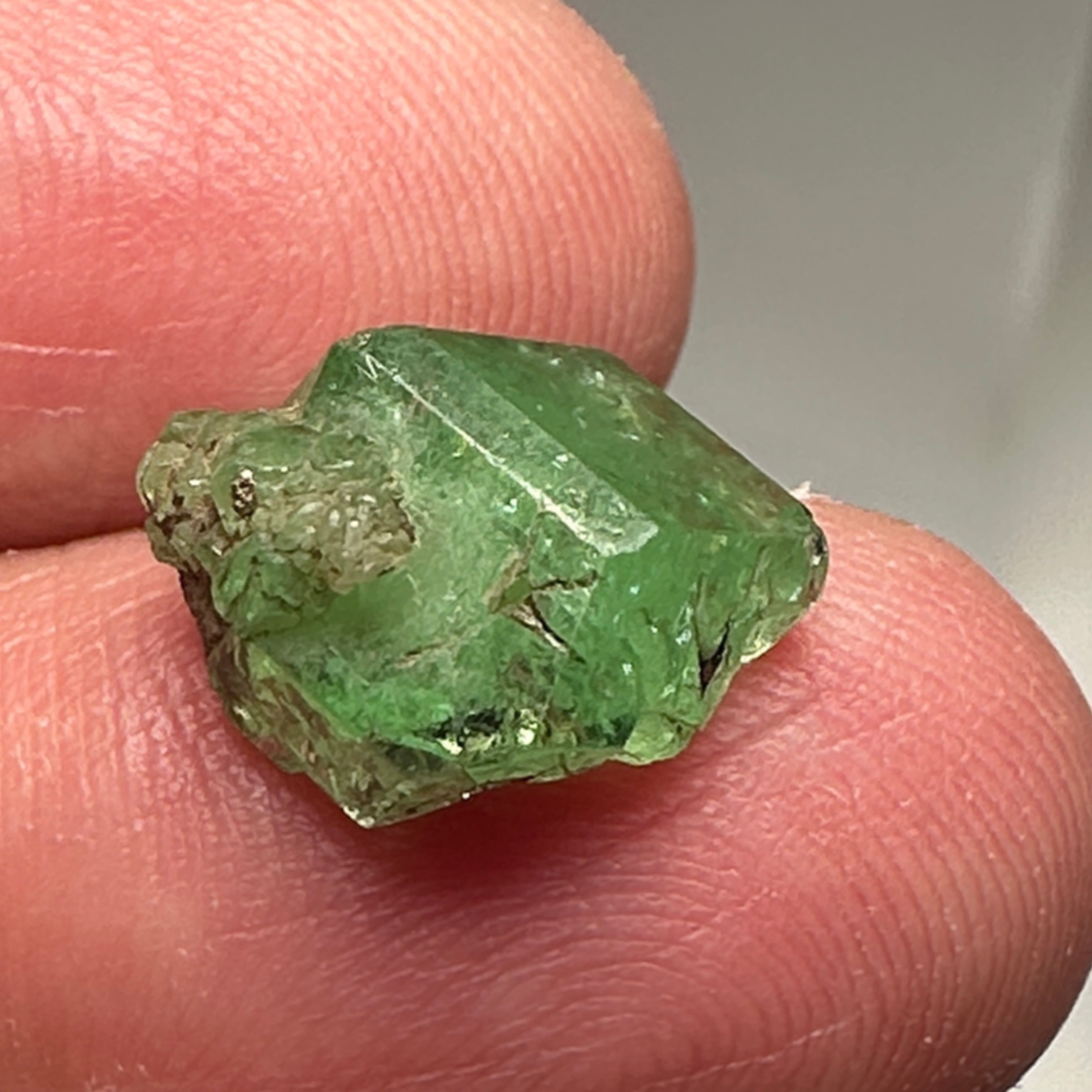 Tsavorite Crystal, 7.28ct, Merelani. Tanzania, Untreated Unheated