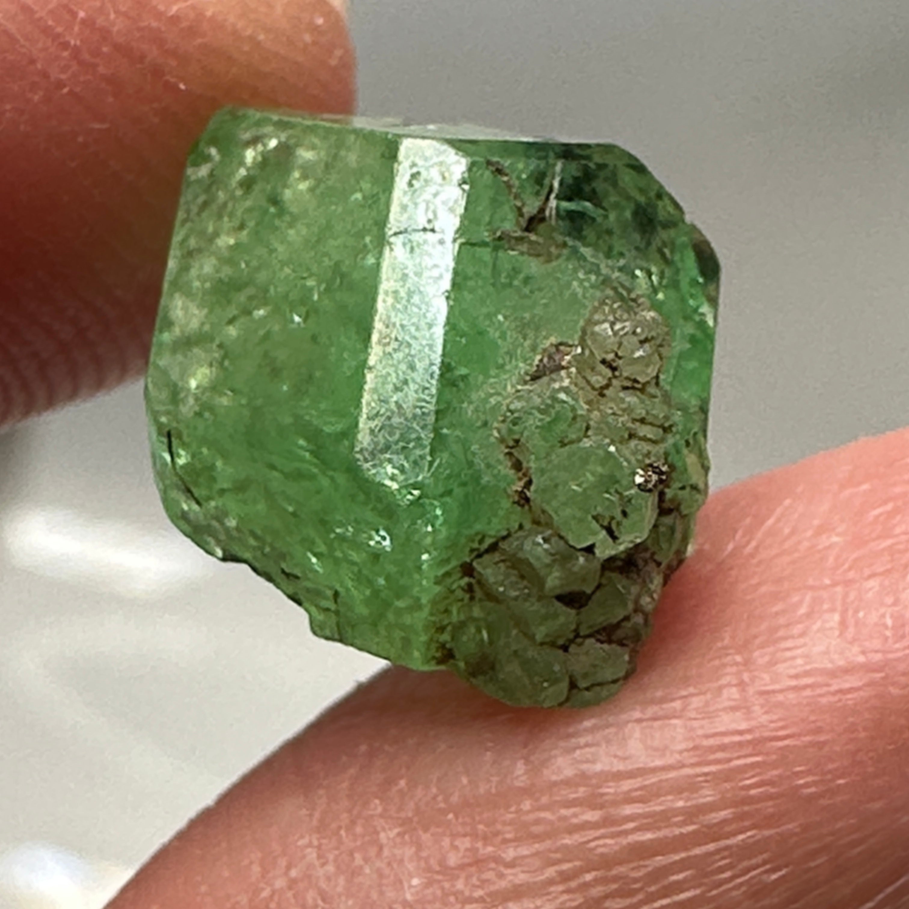 Tsavorite Crystal, 7.28ct, Merelani. Tanzania, Untreated Unheated