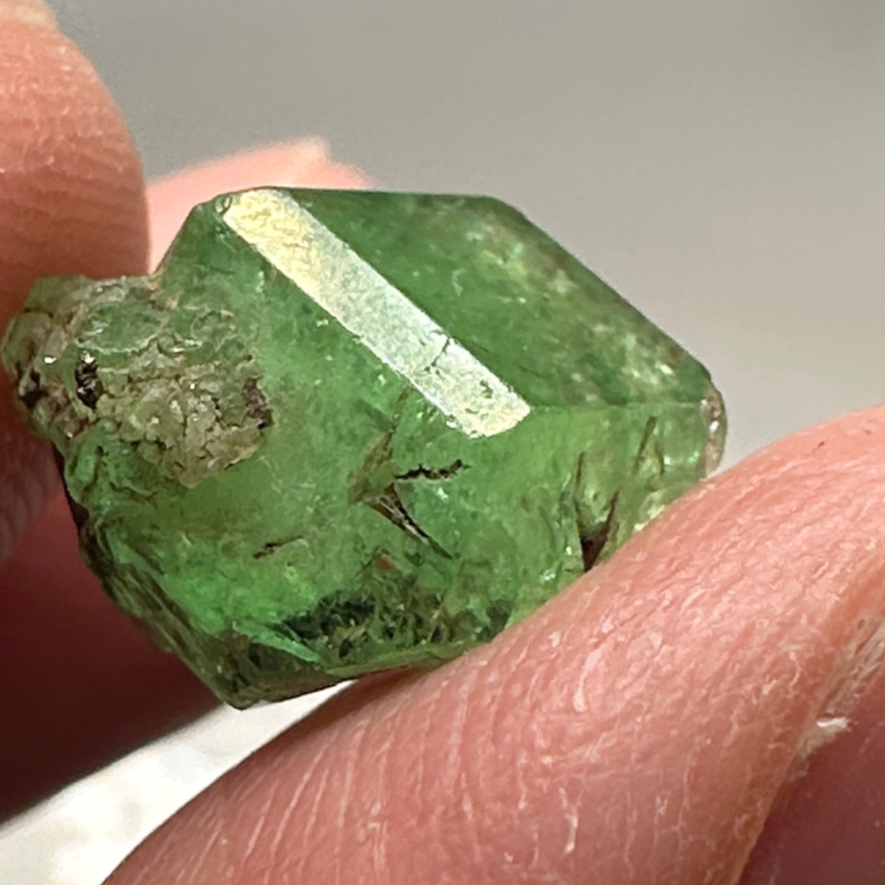 Tsavorite Crystal, 7.28ct, Merelani. Tanzania, Untreated Unheated